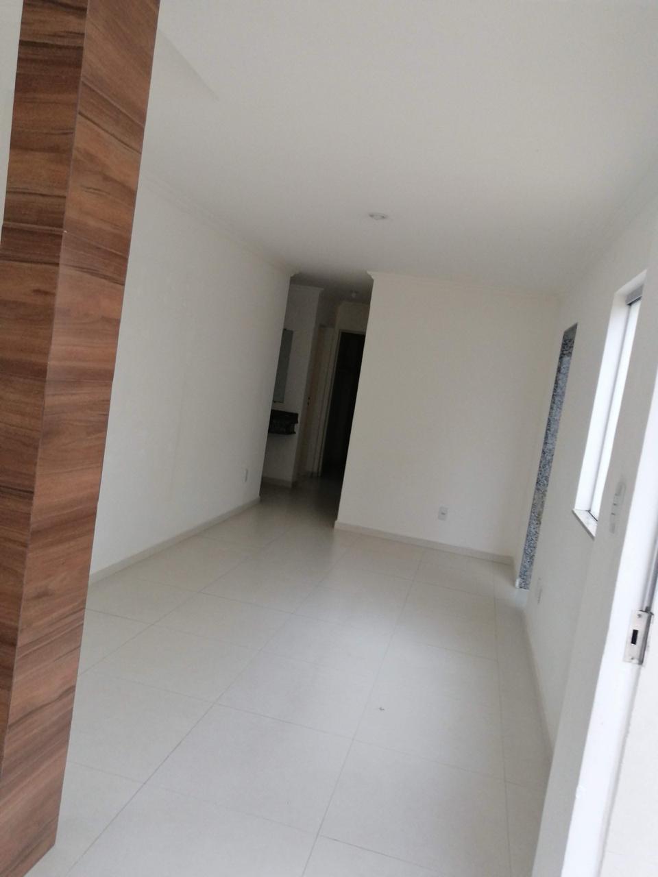 Aluga Apartamento Térreo em Condomínio no Centro