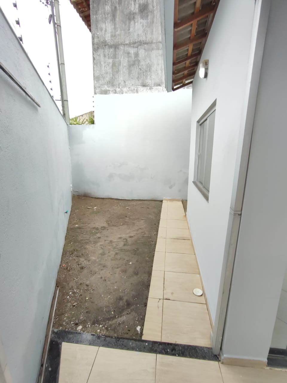 Aluga-se Casa no Dinah Borges 