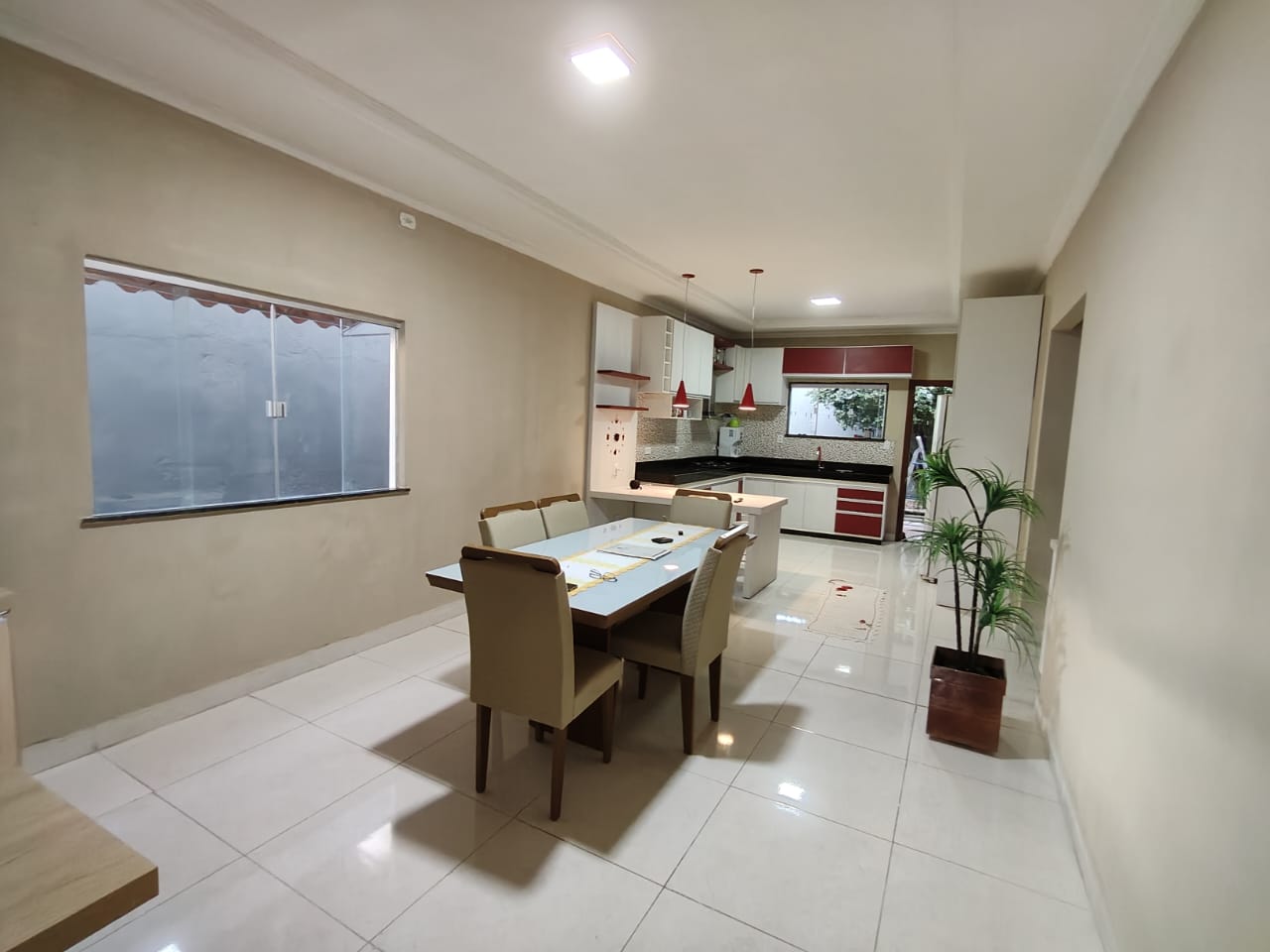 Vende casa no bairro Centauro