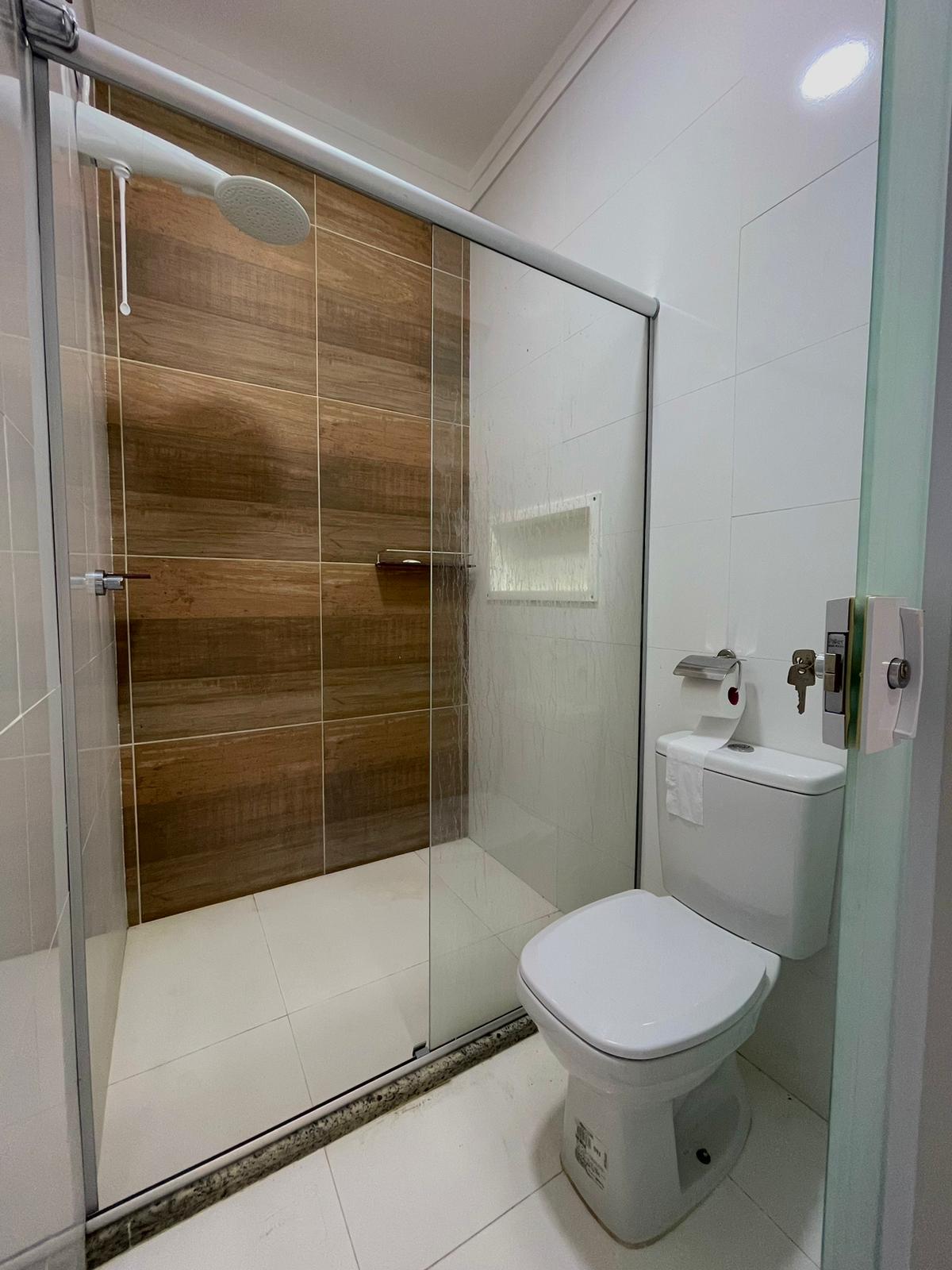 Vende linda casa ampla na Centauro