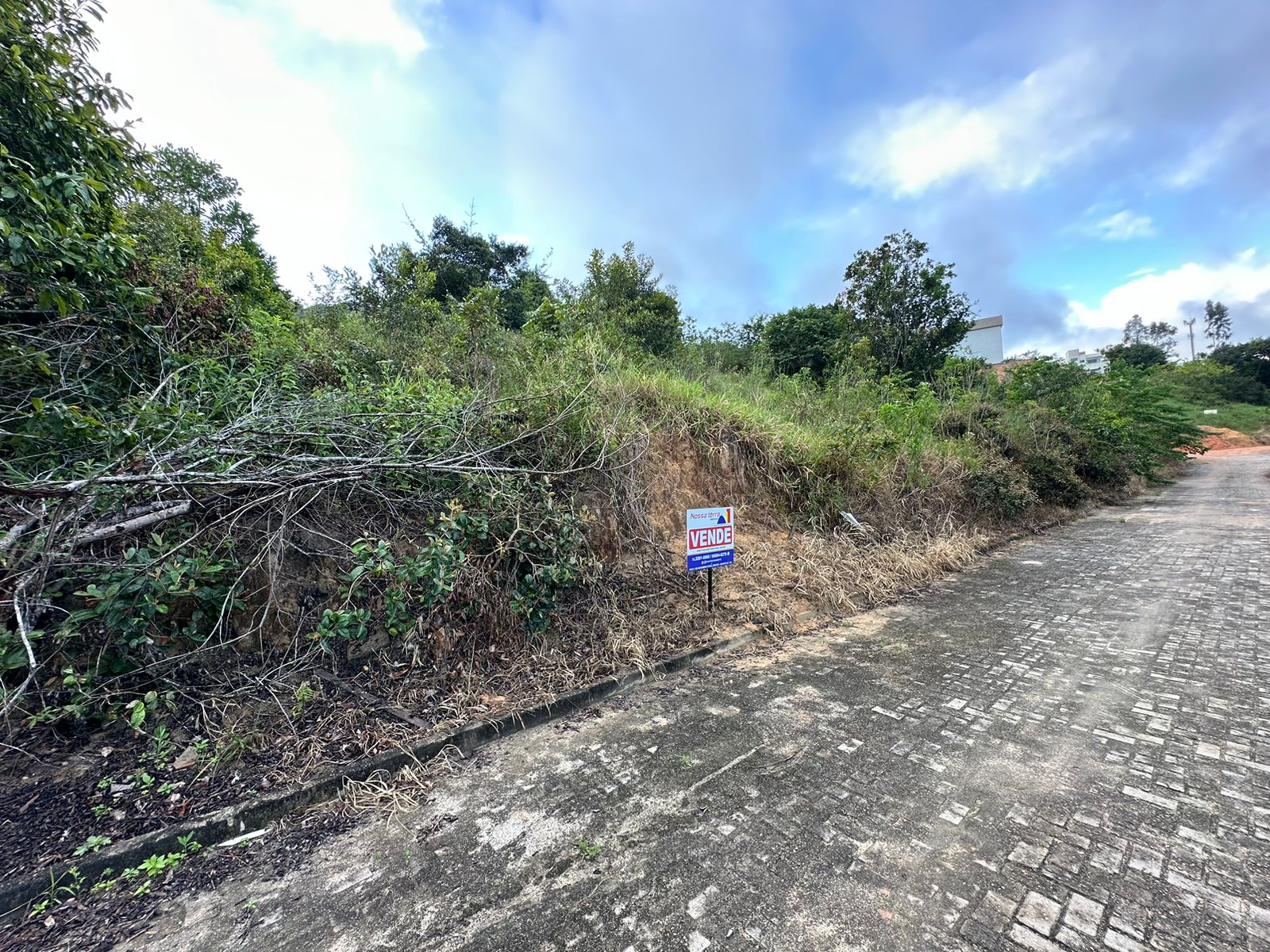 Vende terreno no Residencial Alamar