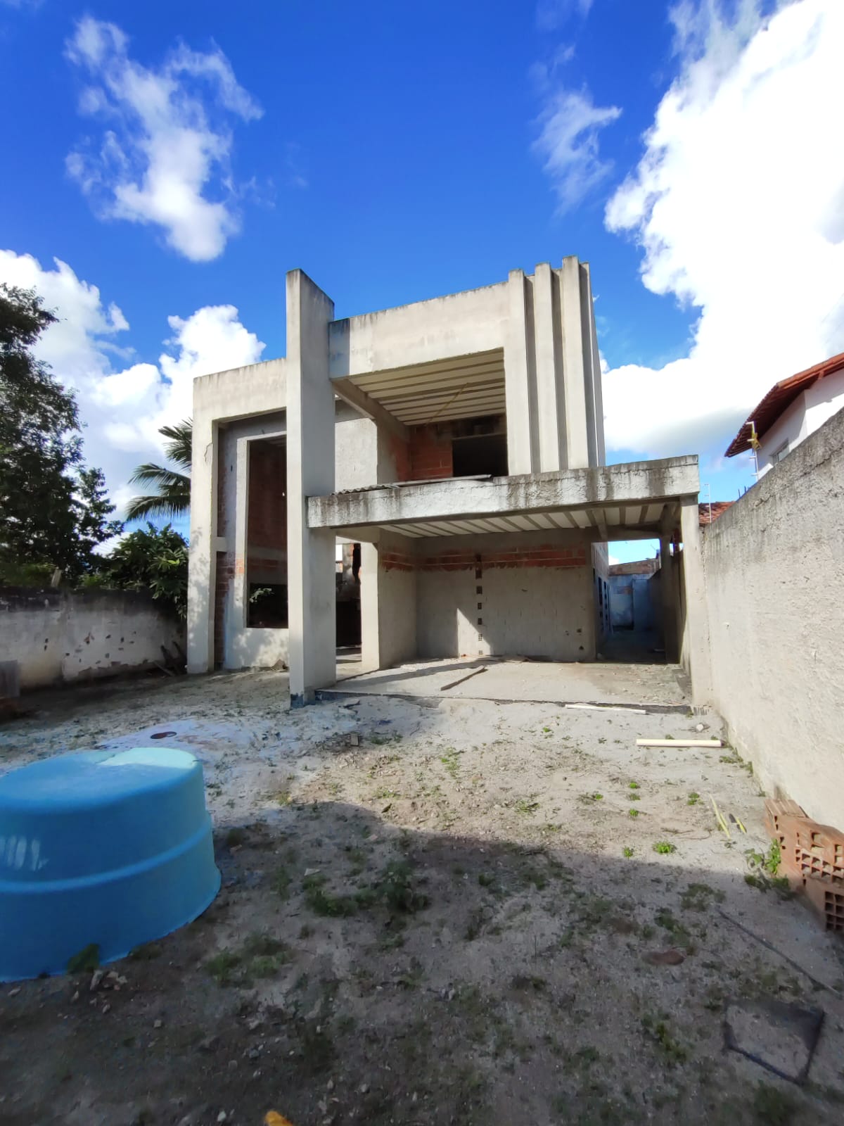 Vende-se Casa em construção de Alto Padrão no Centauro