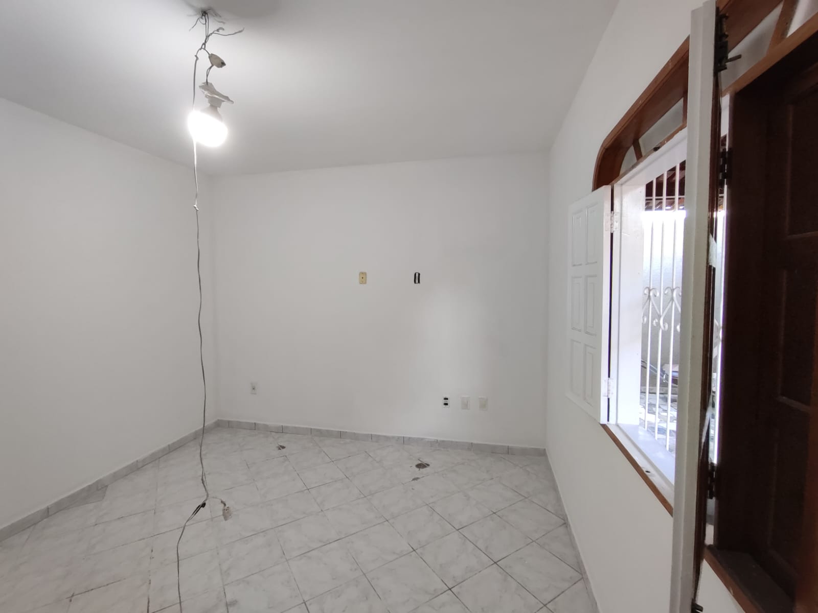Aluga Casa no bairro Centauro