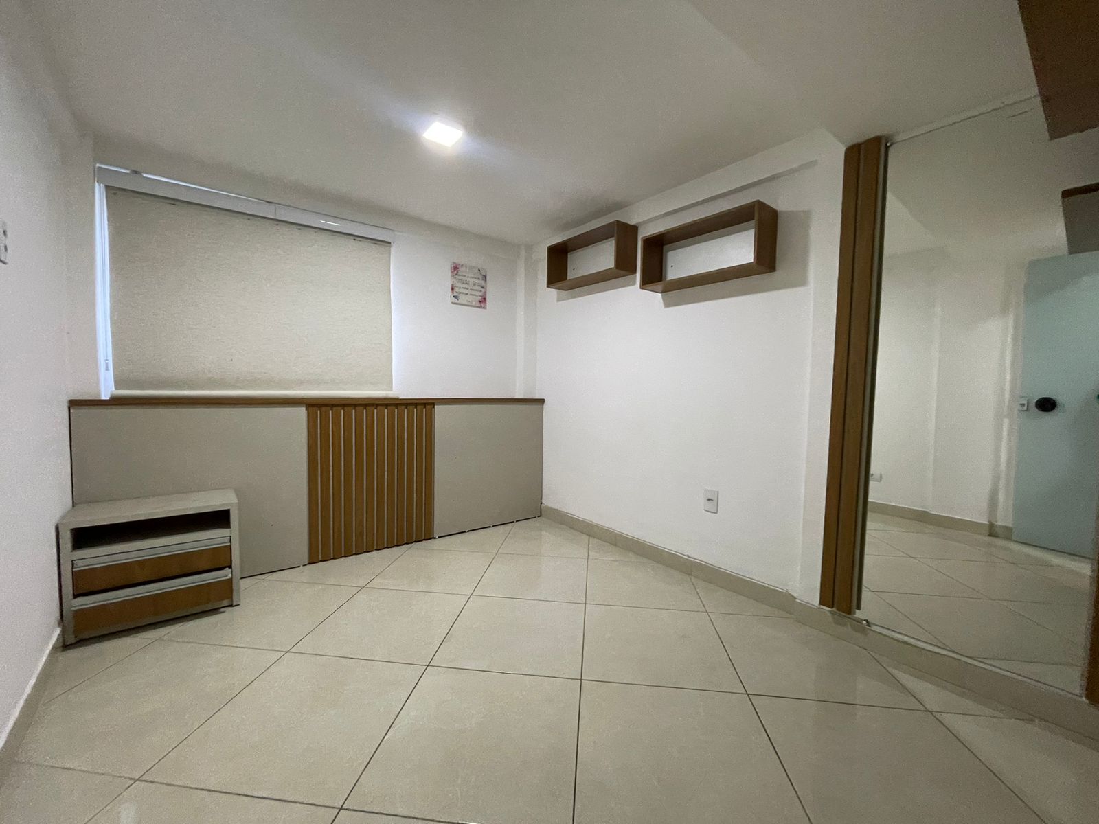 Aluga Apartamento LUXO Térreo Mobiliado  Centro de Eunápolis 