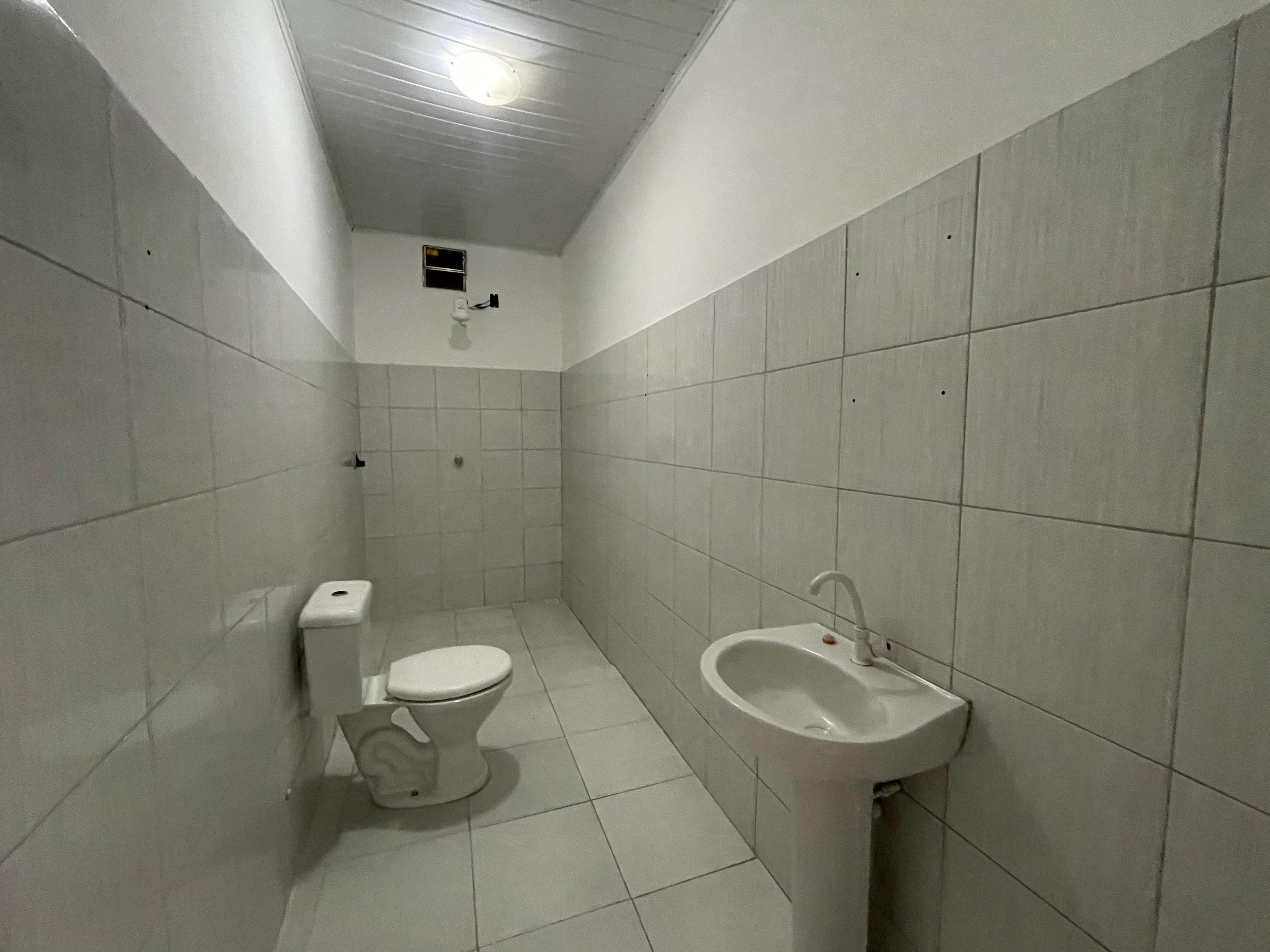 Vende casa no Dinah Borges