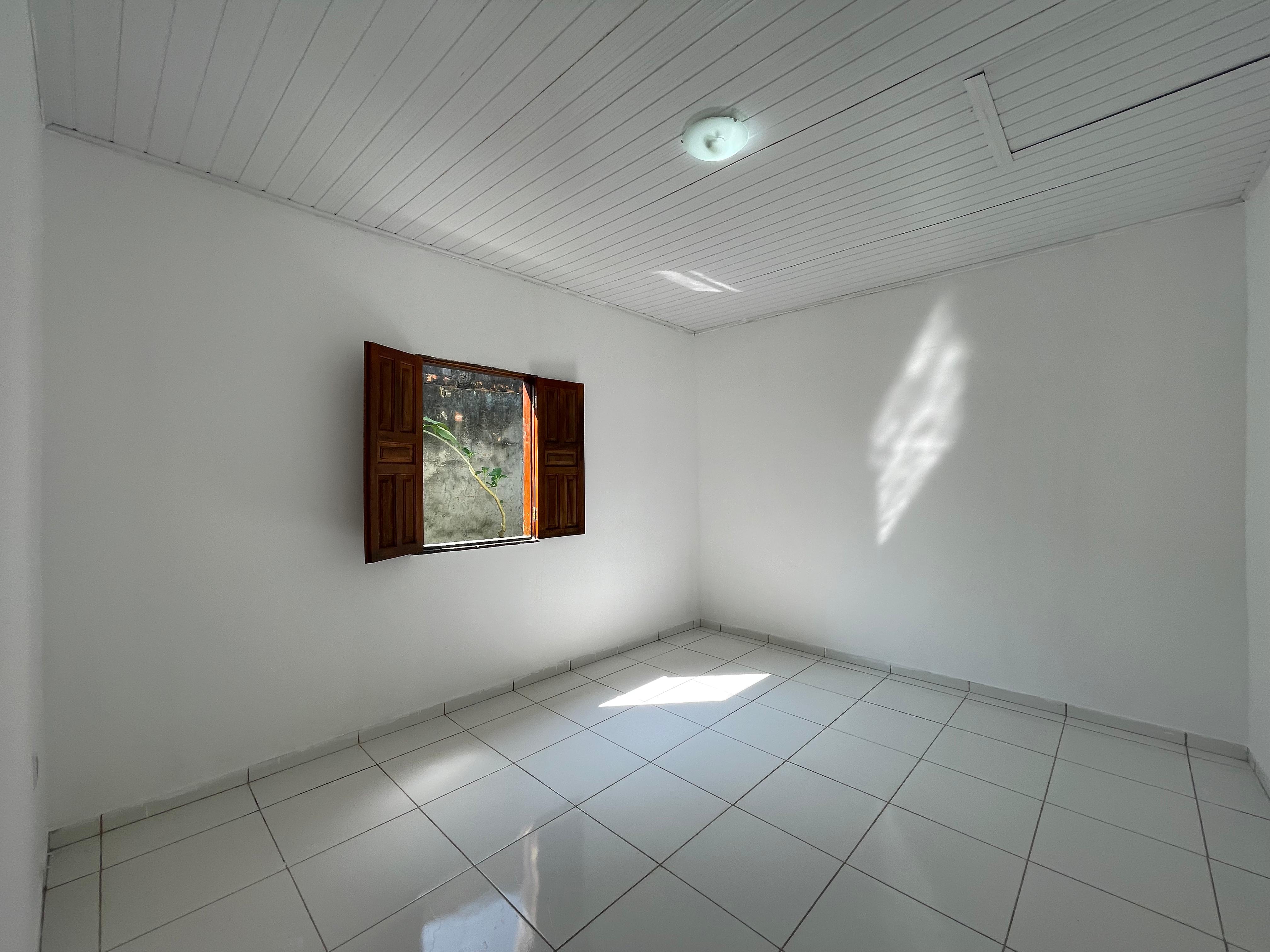 Vende casa no Dinah Borges