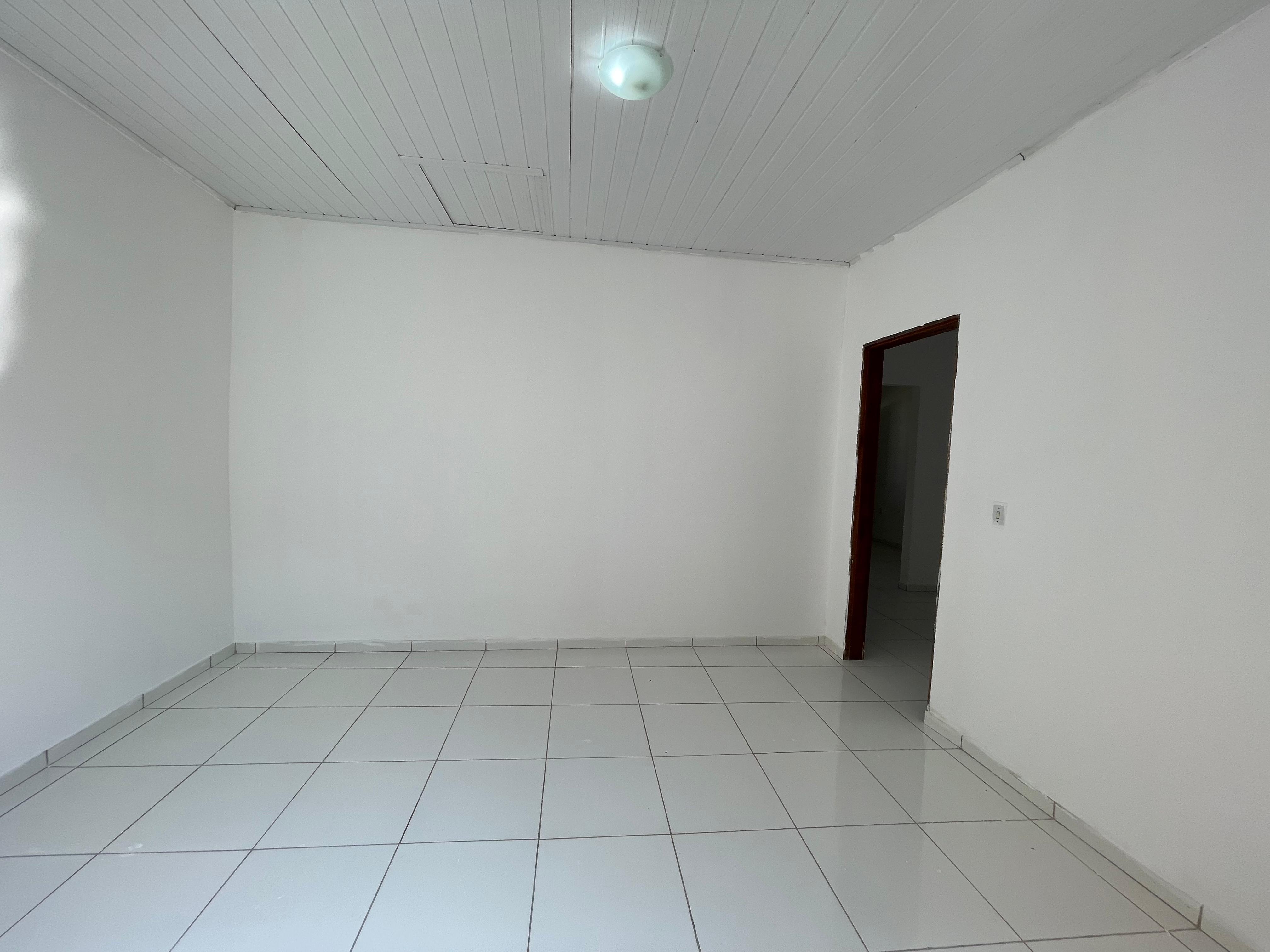 Vende casa no Dinah Borges