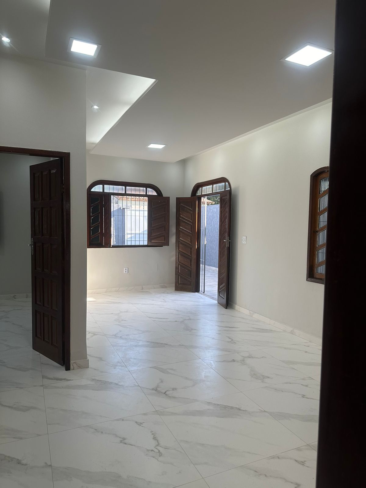 Vende Excelente Casa Ampla no Centauro