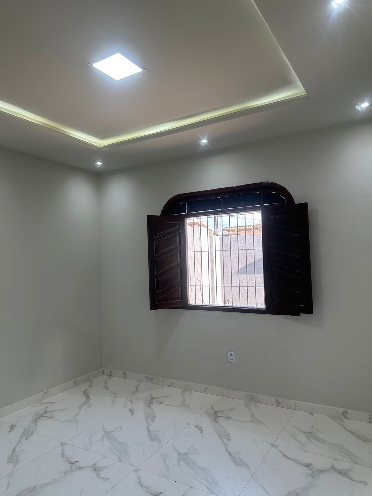 Vende Excelente Casa Ampla no Centauro