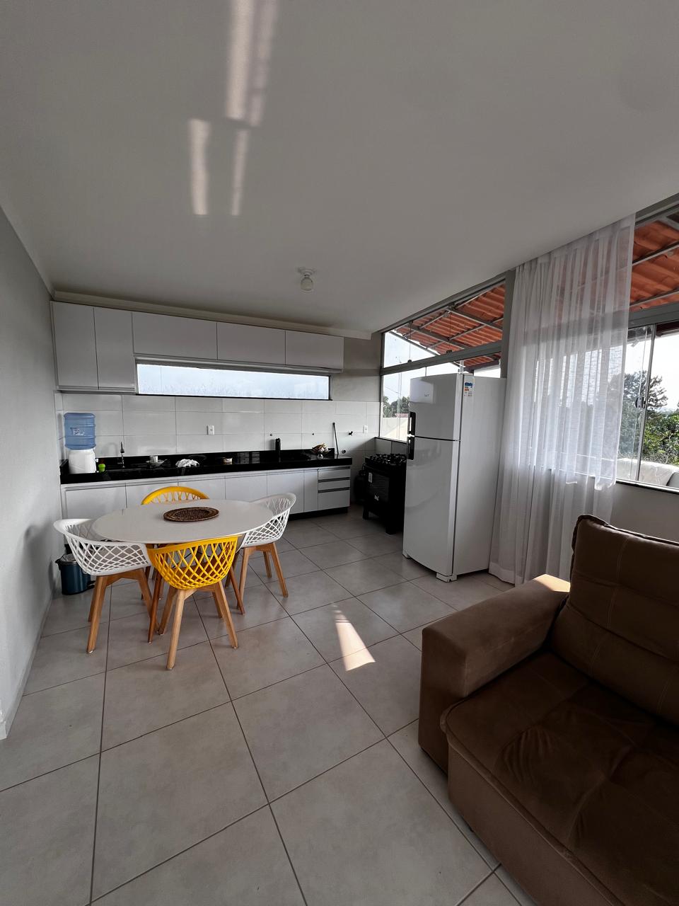Vende excelente prédio residêncial no bairro Dinah Borges 