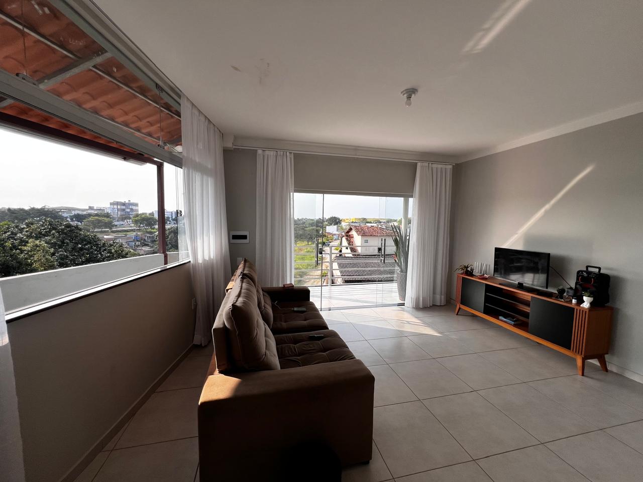 Vende excelente prédio residêncial no bairro Dinah Borges 