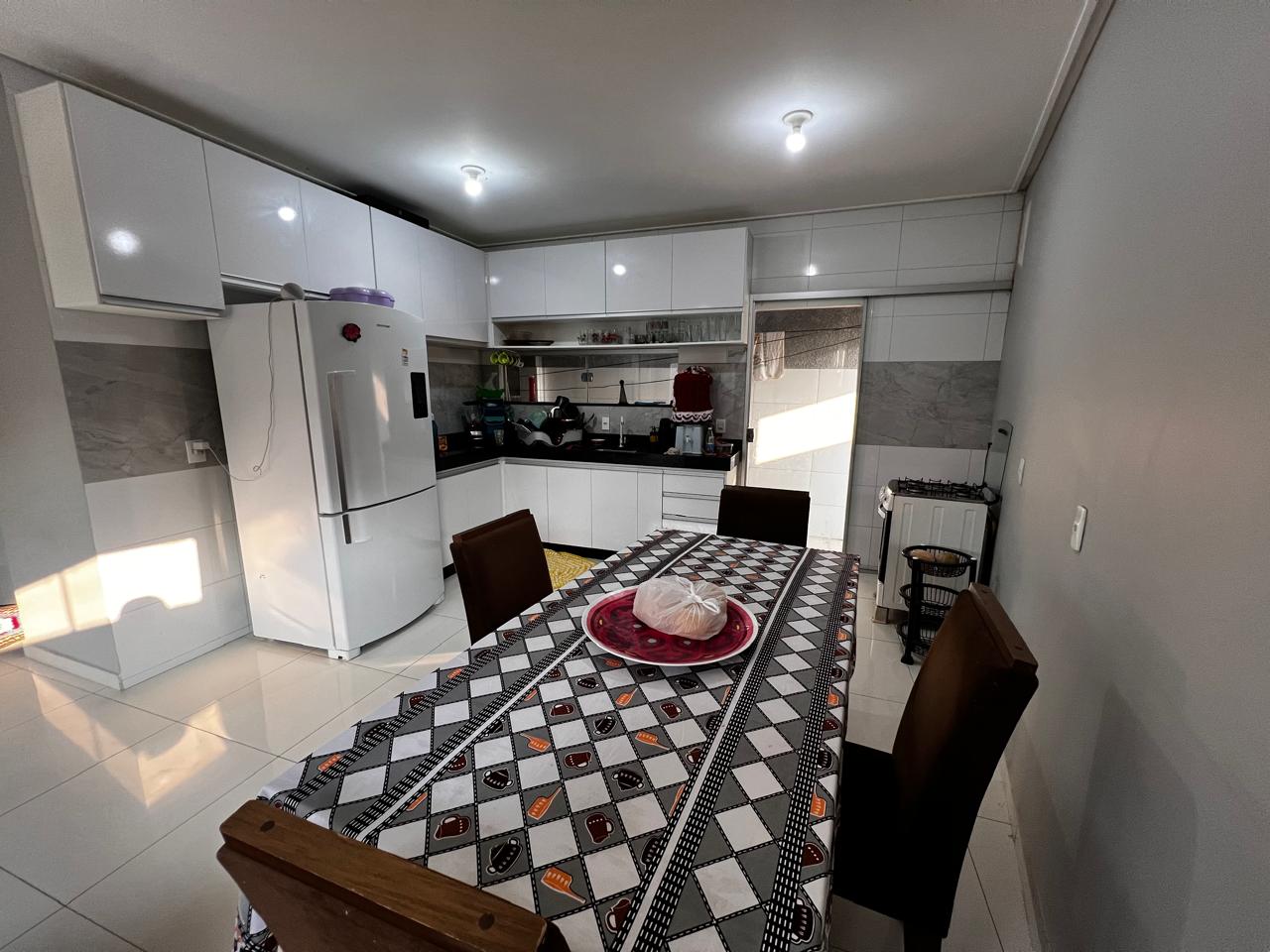 Vende excelente prédio residêncial no bairro Dinah Borges 