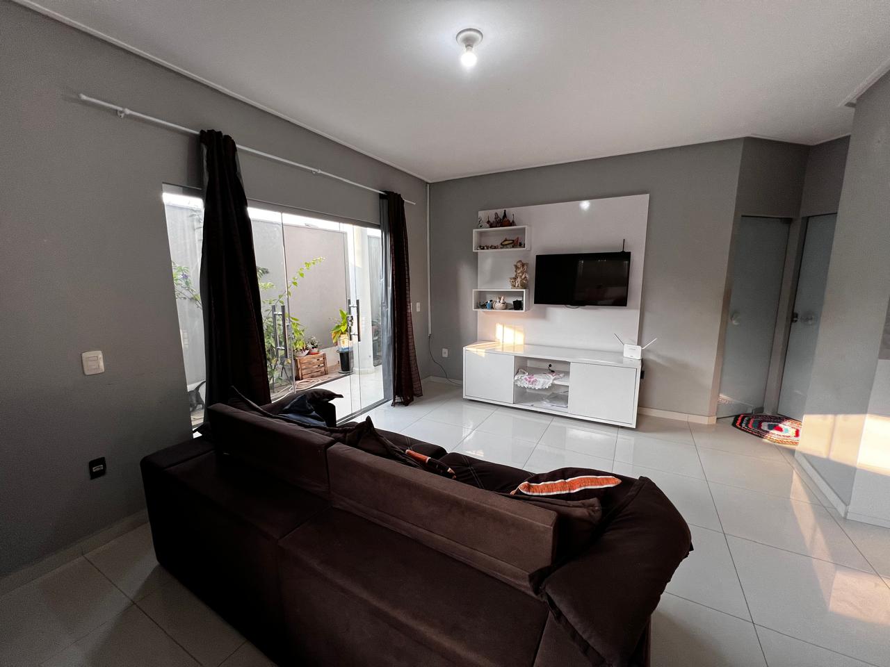 Vende excelente prédio residêncial no bairro Dinah Borges 