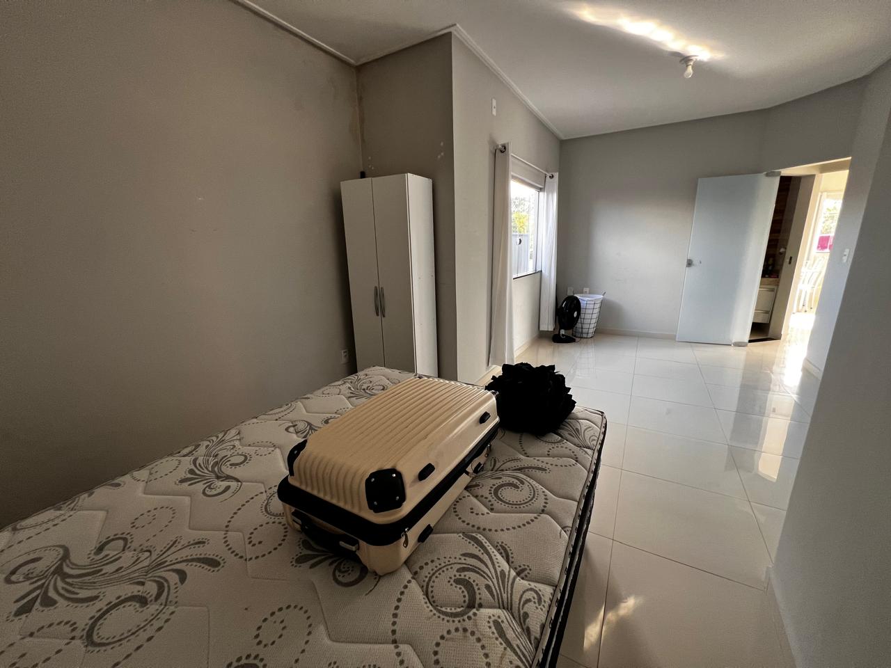 Vende excelente prédio residêncial no bairro Dinah Borges 