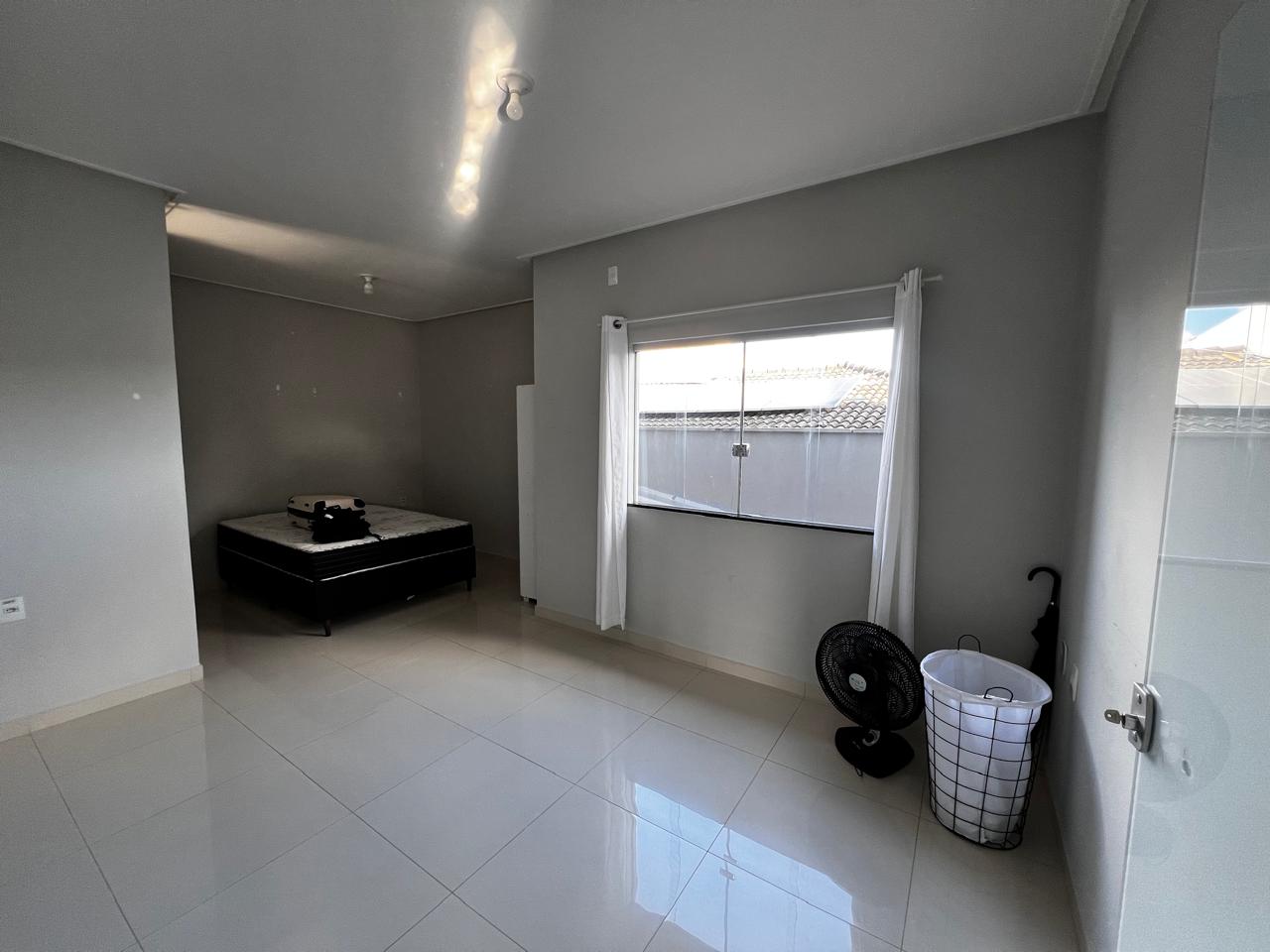 Vende excelente prédio residêncial no bairro Dinah Borges 