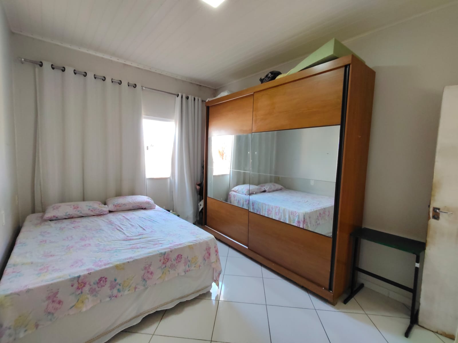 Vende Casa com piscina e área gourmet no Moisés Reis 