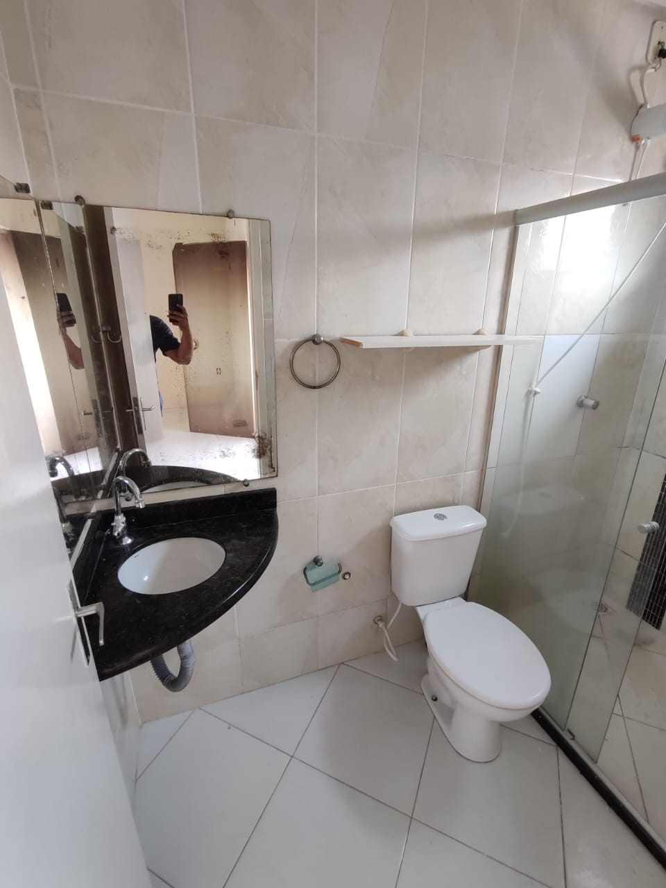 Aluga Casa Duplex com Duas Suítes no Início do Dinah Borges