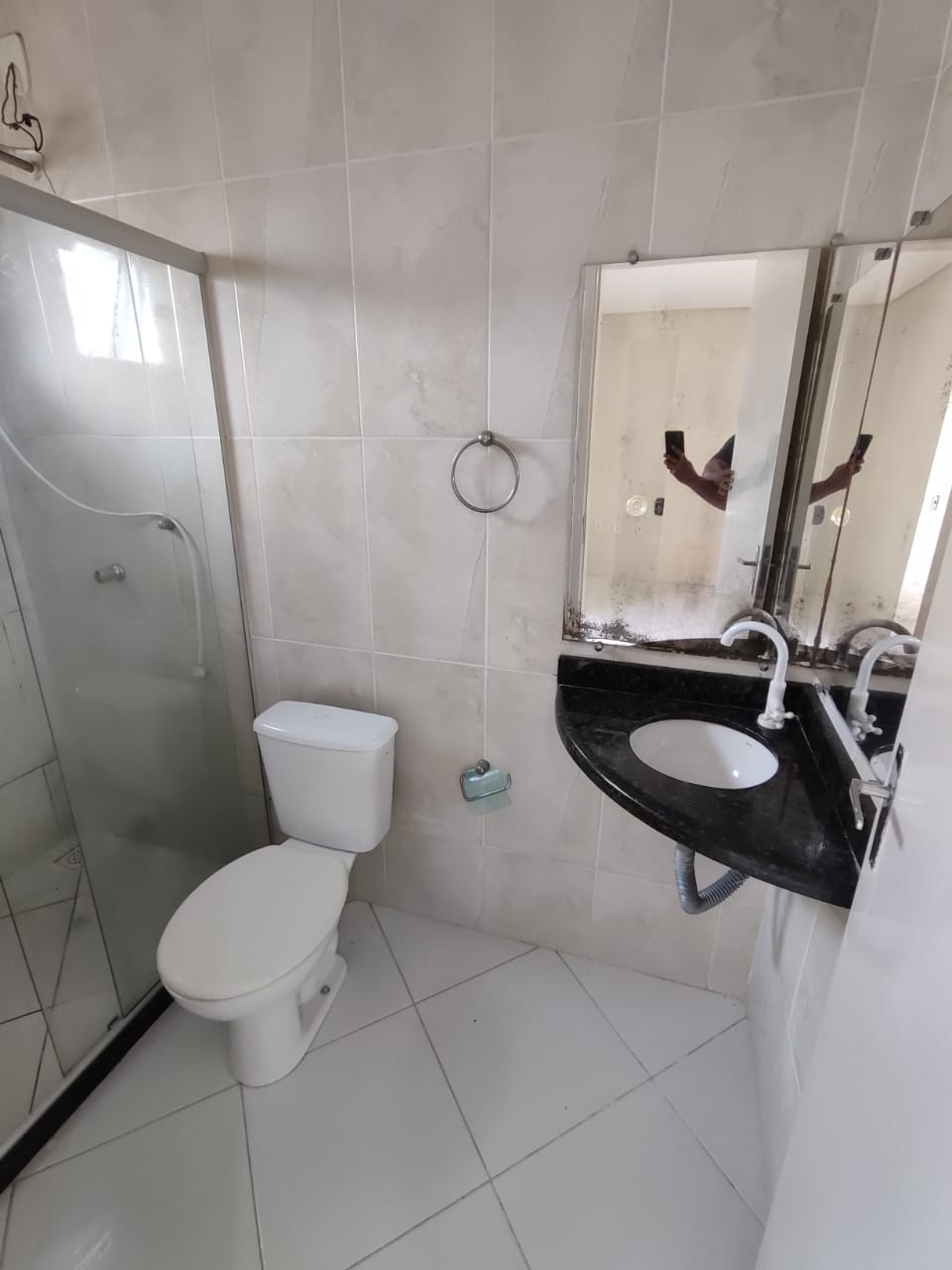 Aluga Casa Duplex com Duas Suítes no Início do Dinah Borges