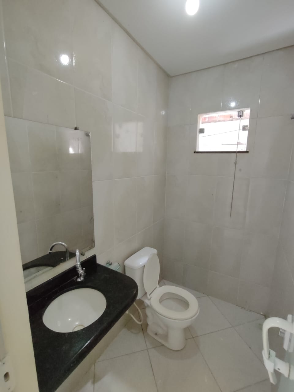 Aluga Casa Duplex com Duas Suítes no Início do Dinah Borges