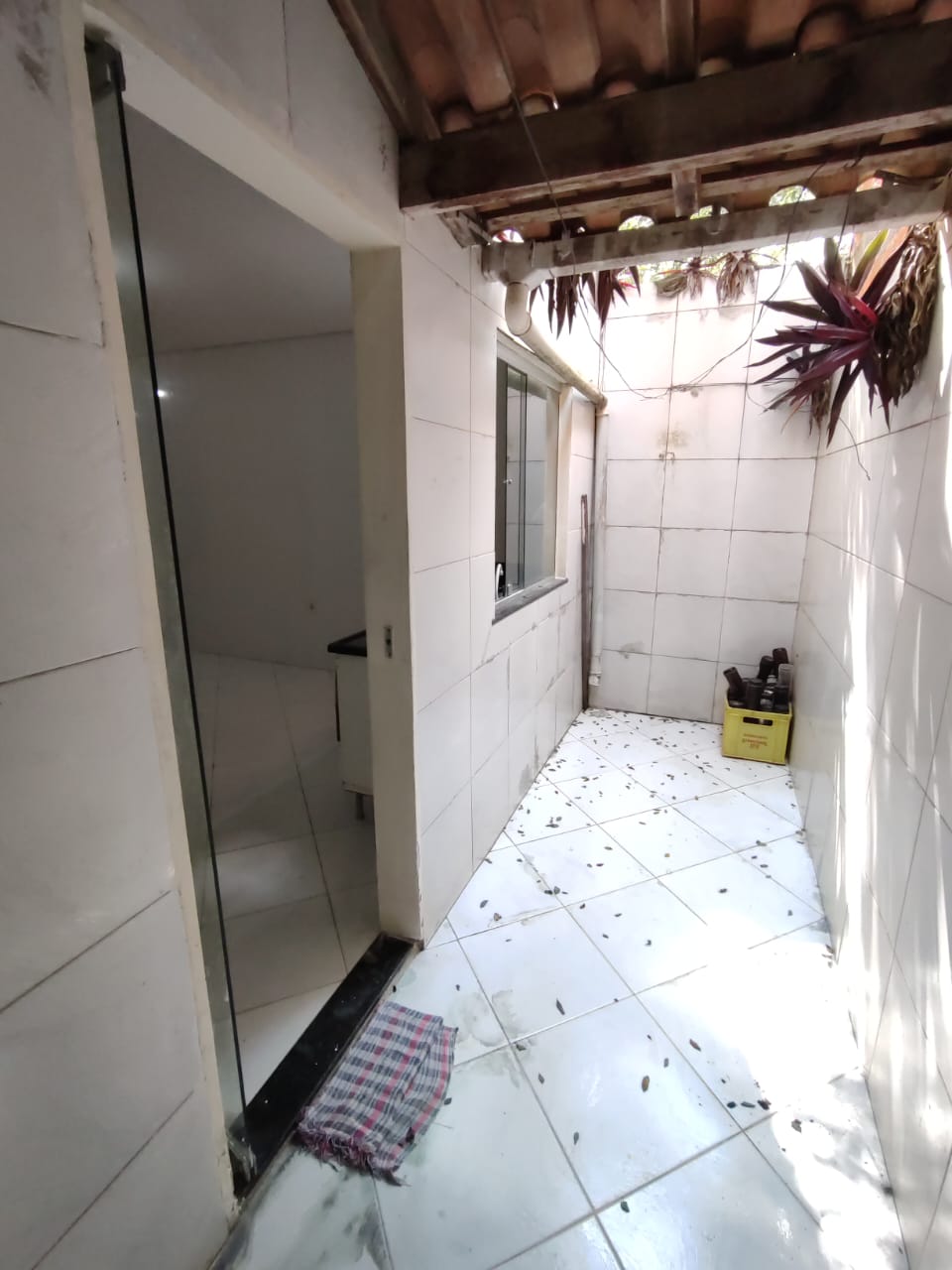 Aluga Casa Duplex com Duas Suítes no Início do Dinah Borges
