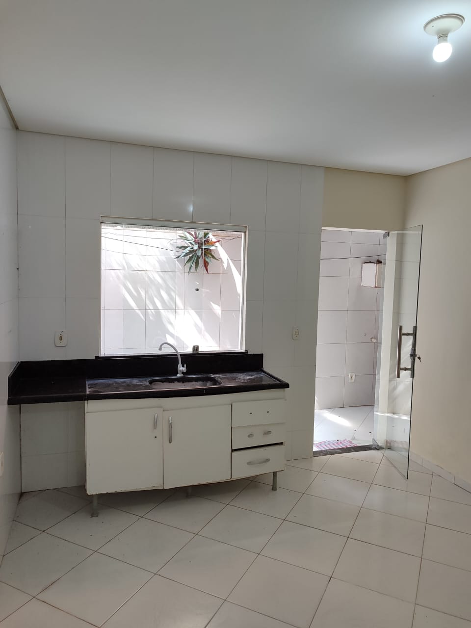 Aluga Casa Duplex com Duas Suítes no Início do Dinah Borges