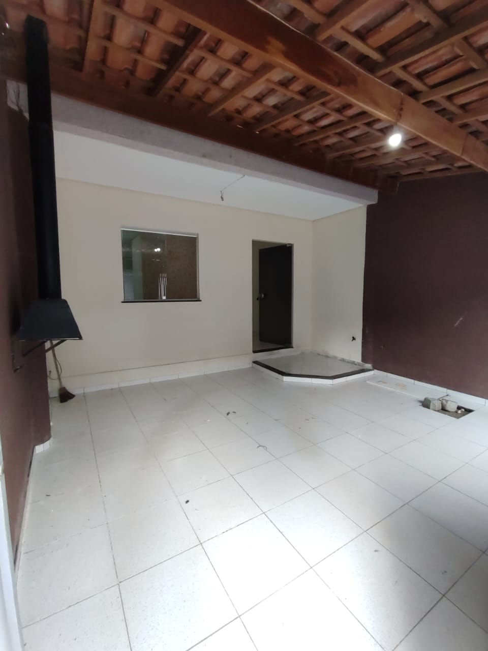 Aluga Casa Duplex com Duas Suítes no Início do Dinah Borges