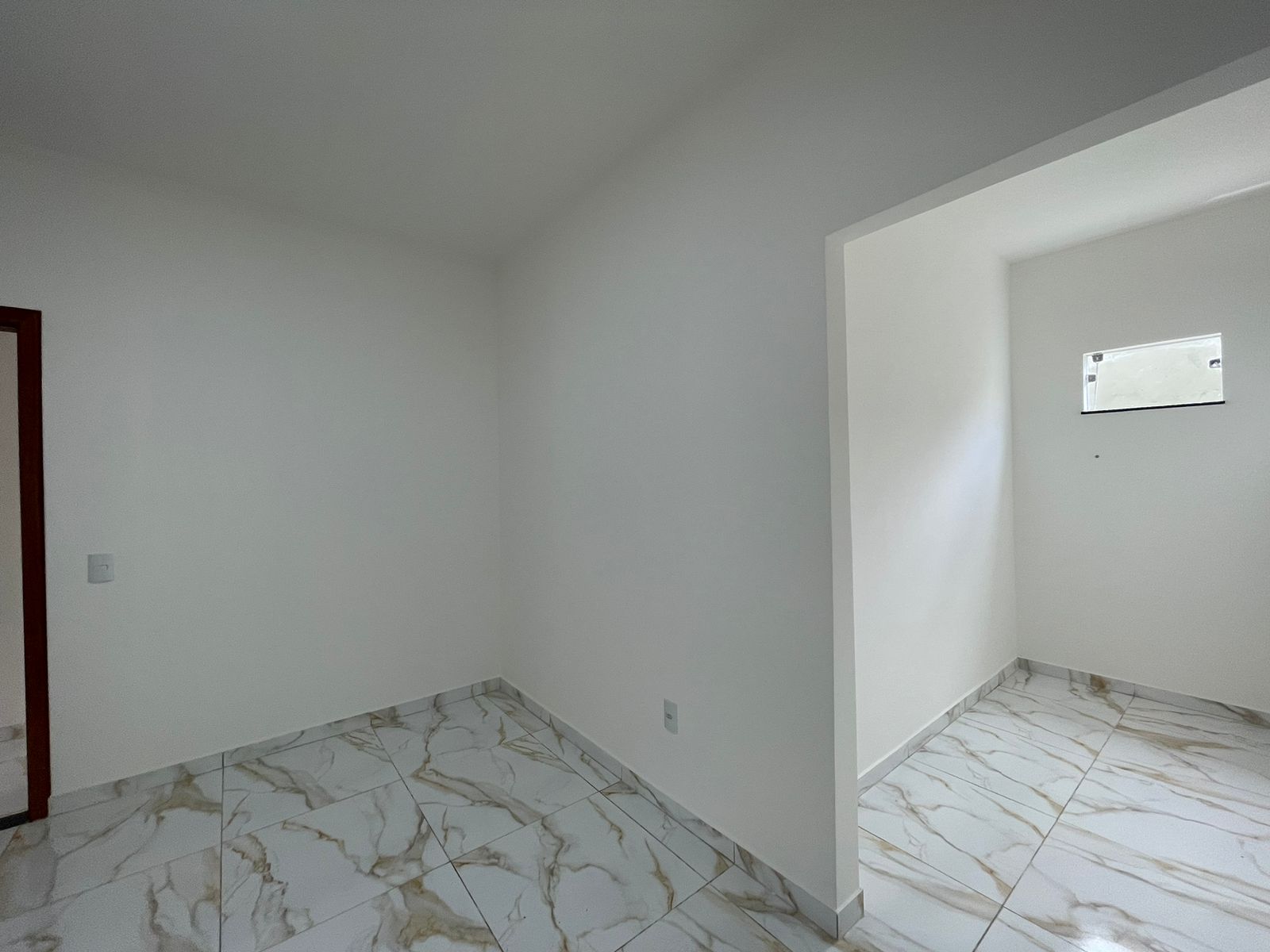 Vende bela casa no Encanto das Águas em Eunápolis/Ba