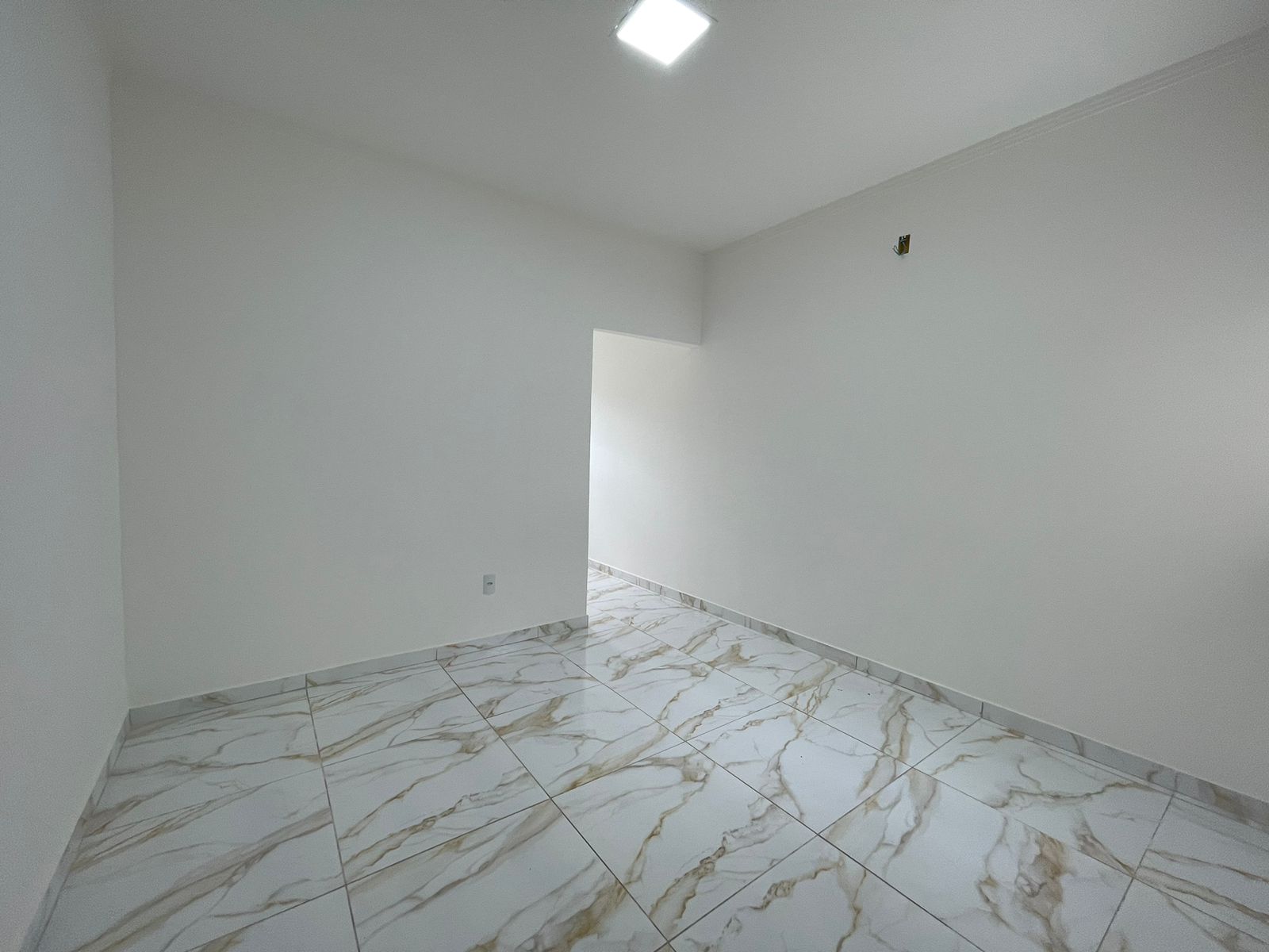 Vende bela casa no Encanto das Águas em Eunápolis/Ba