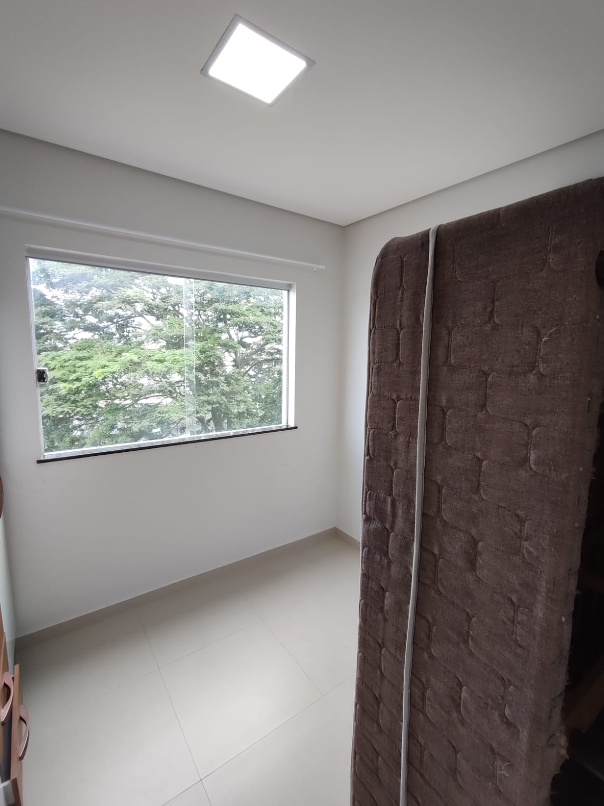 Aluga Apartamento mobiliado no Centro (Próx. faculdade Pitágoras)