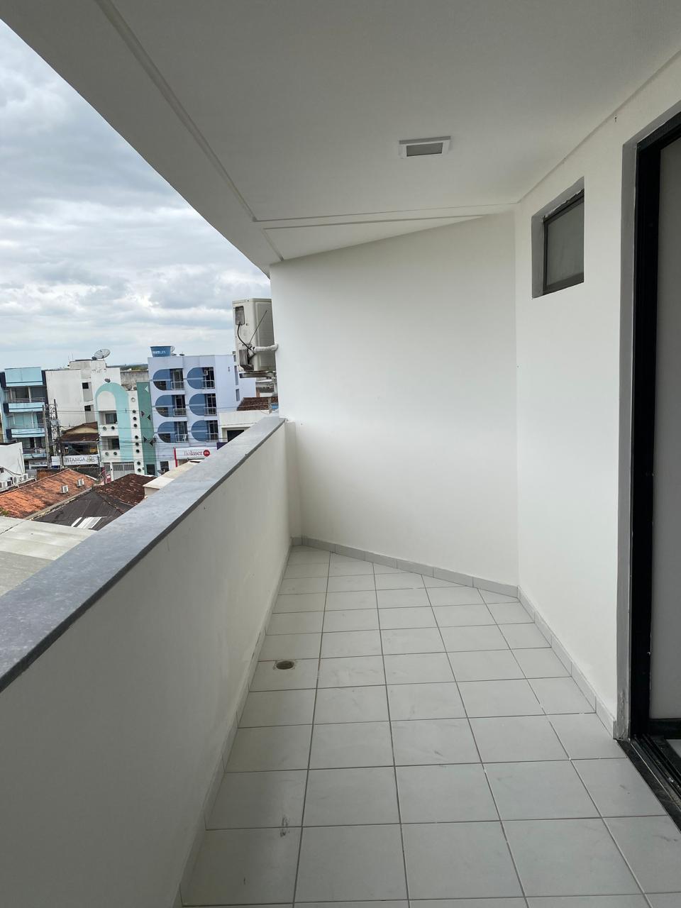 Aluga Apartamento mobiliado no Centro (SEM GARAGEM)