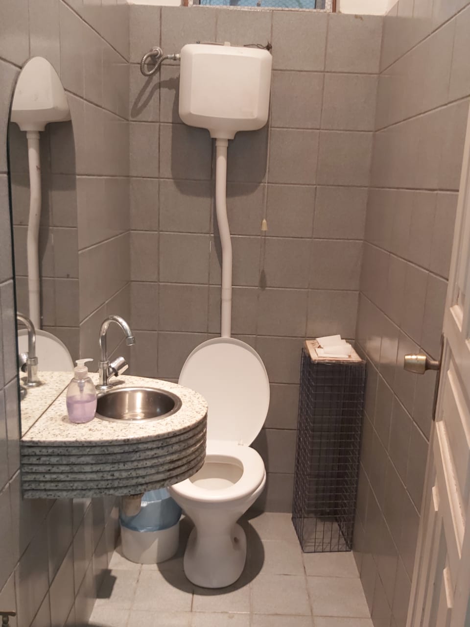 Aluga Excelente Ponto Comercial na Av. Porto Seguro