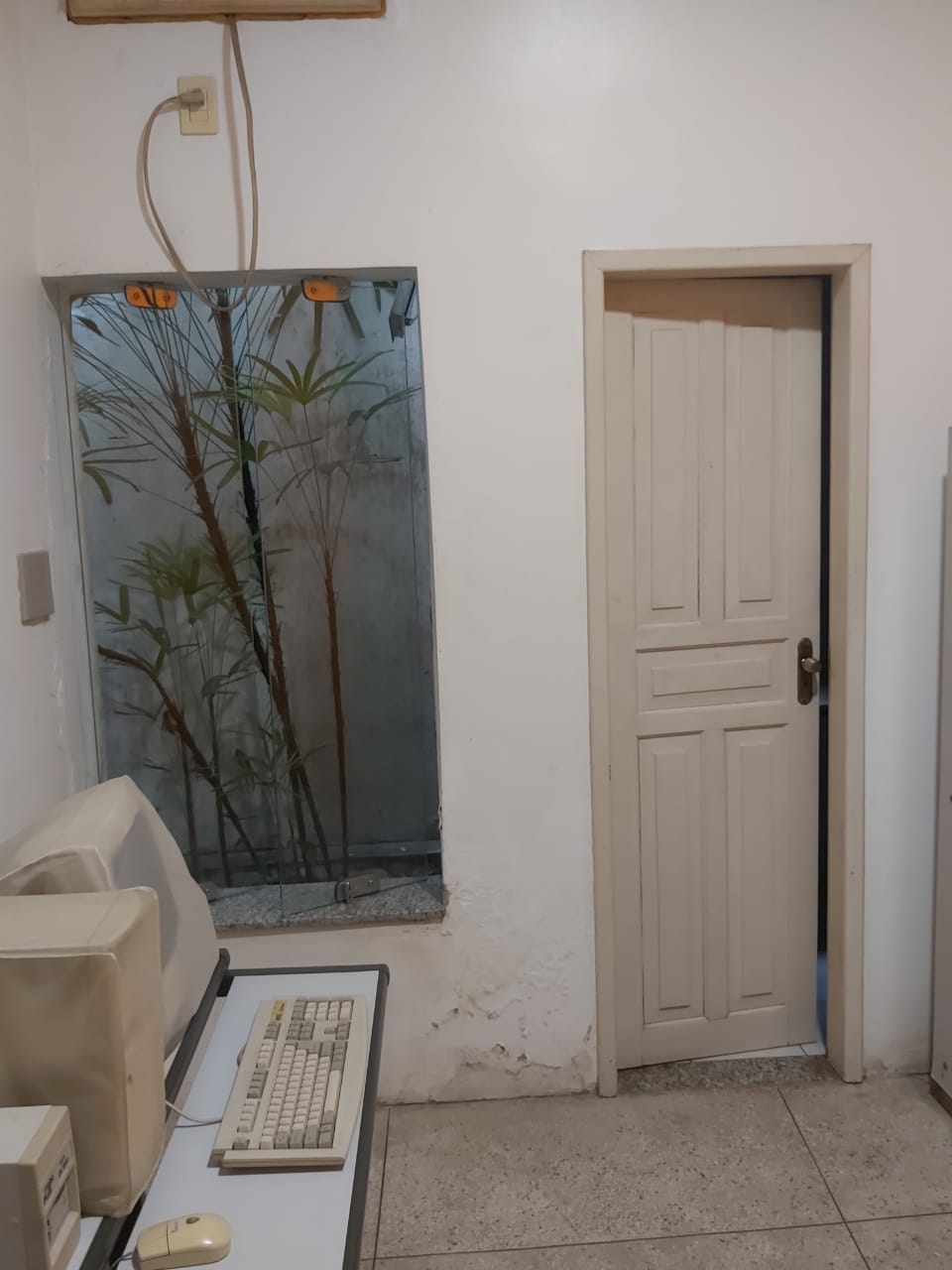 Aluga Excelente Ponto Comercial na Av. Porto Seguro