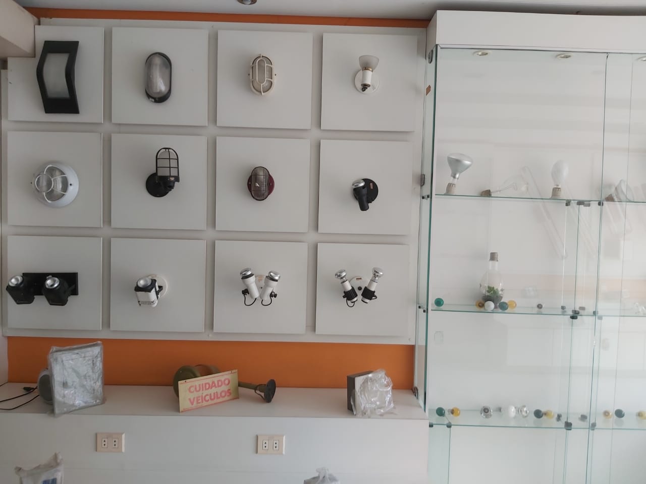 Aluga Excelente Ponto Comercial na Av. Porto Seguro
