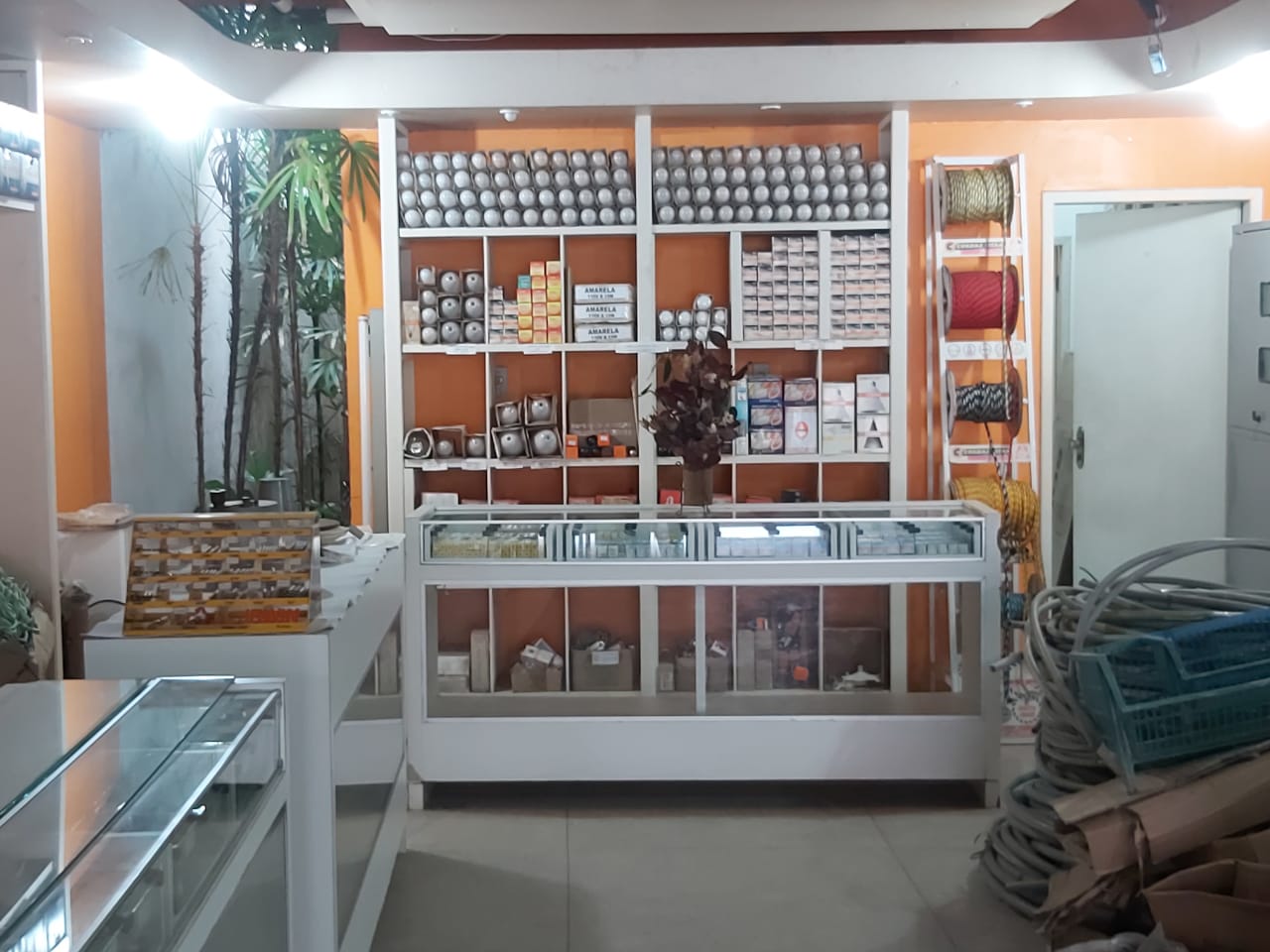 Aluga Excelente Ponto Comercial na Av. Porto Seguro