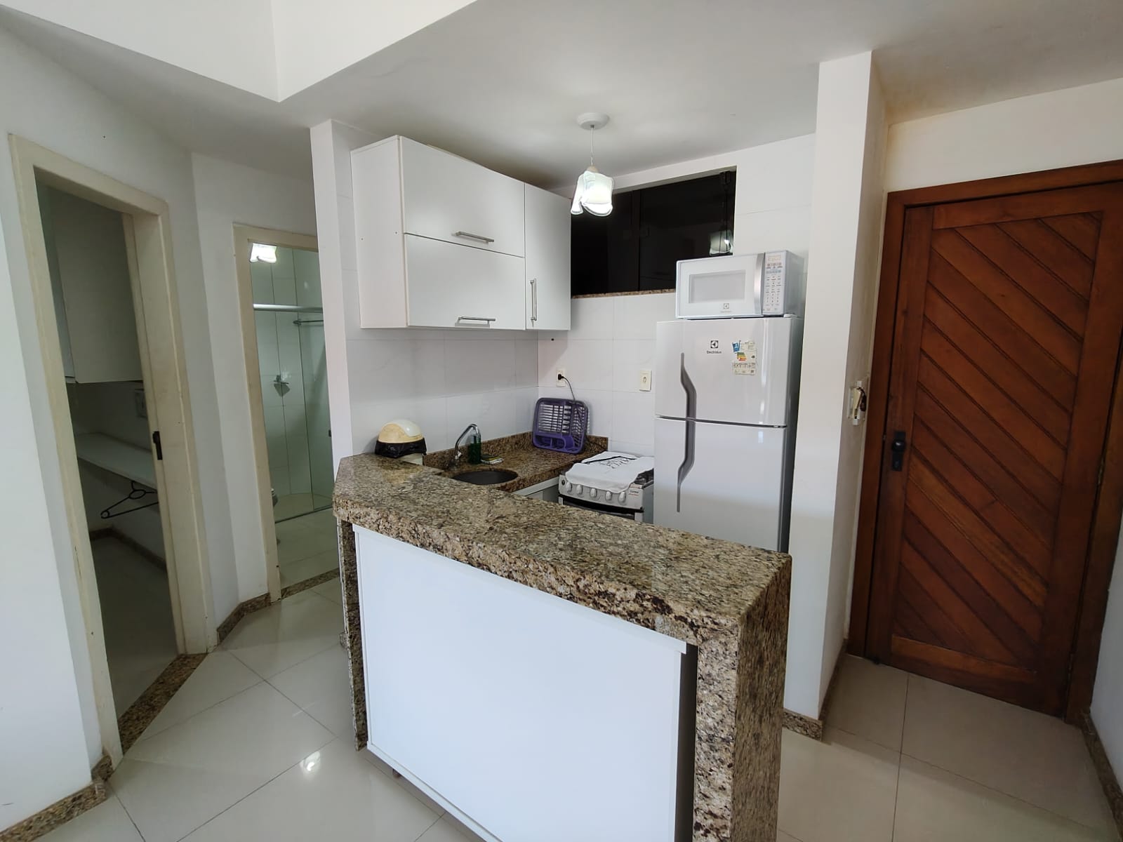 Vende apartamento mobiliado em Porto Seguro - BA