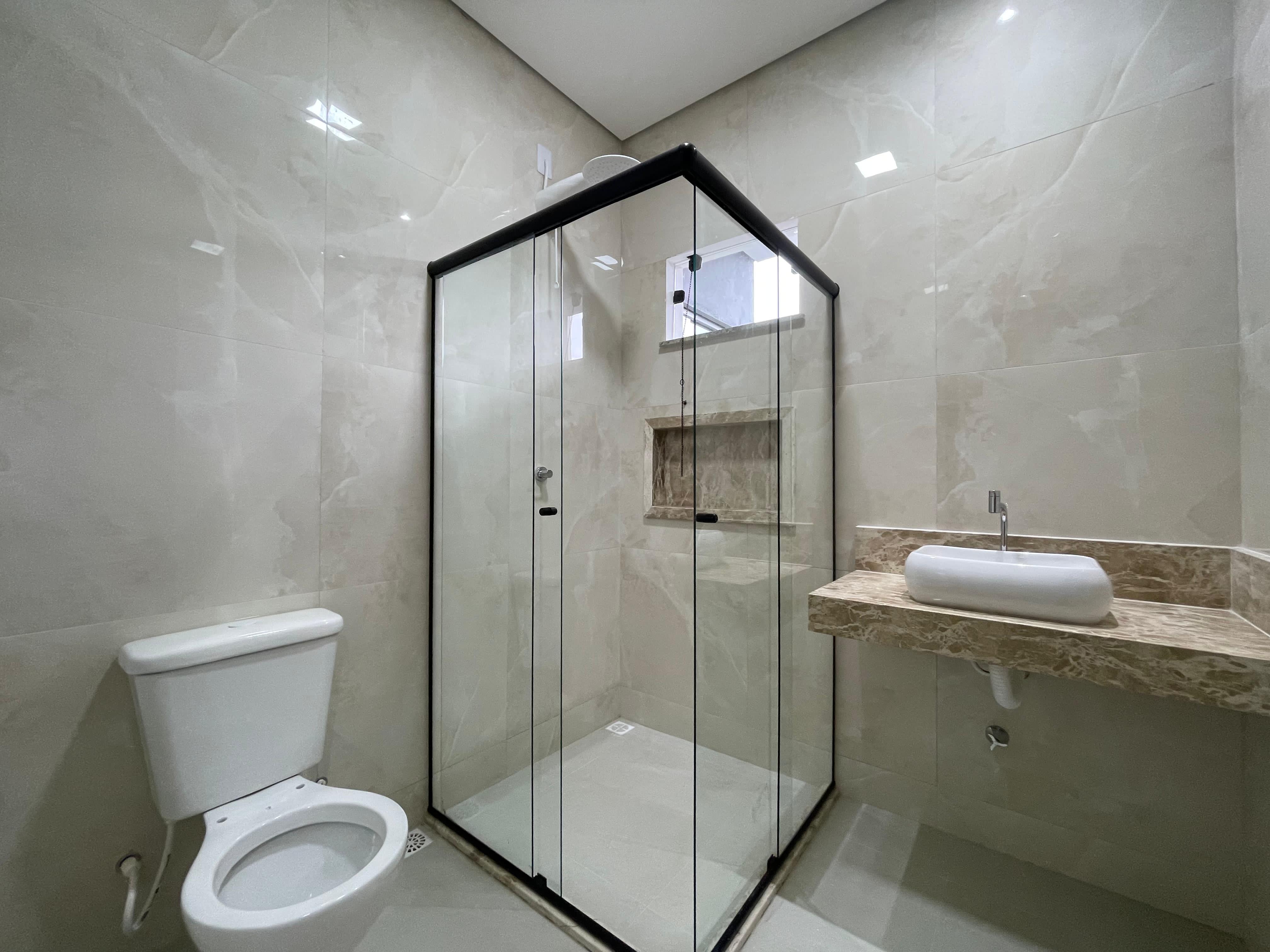 Vende casa com ótimo acabamento no bairro Santa Lúcia