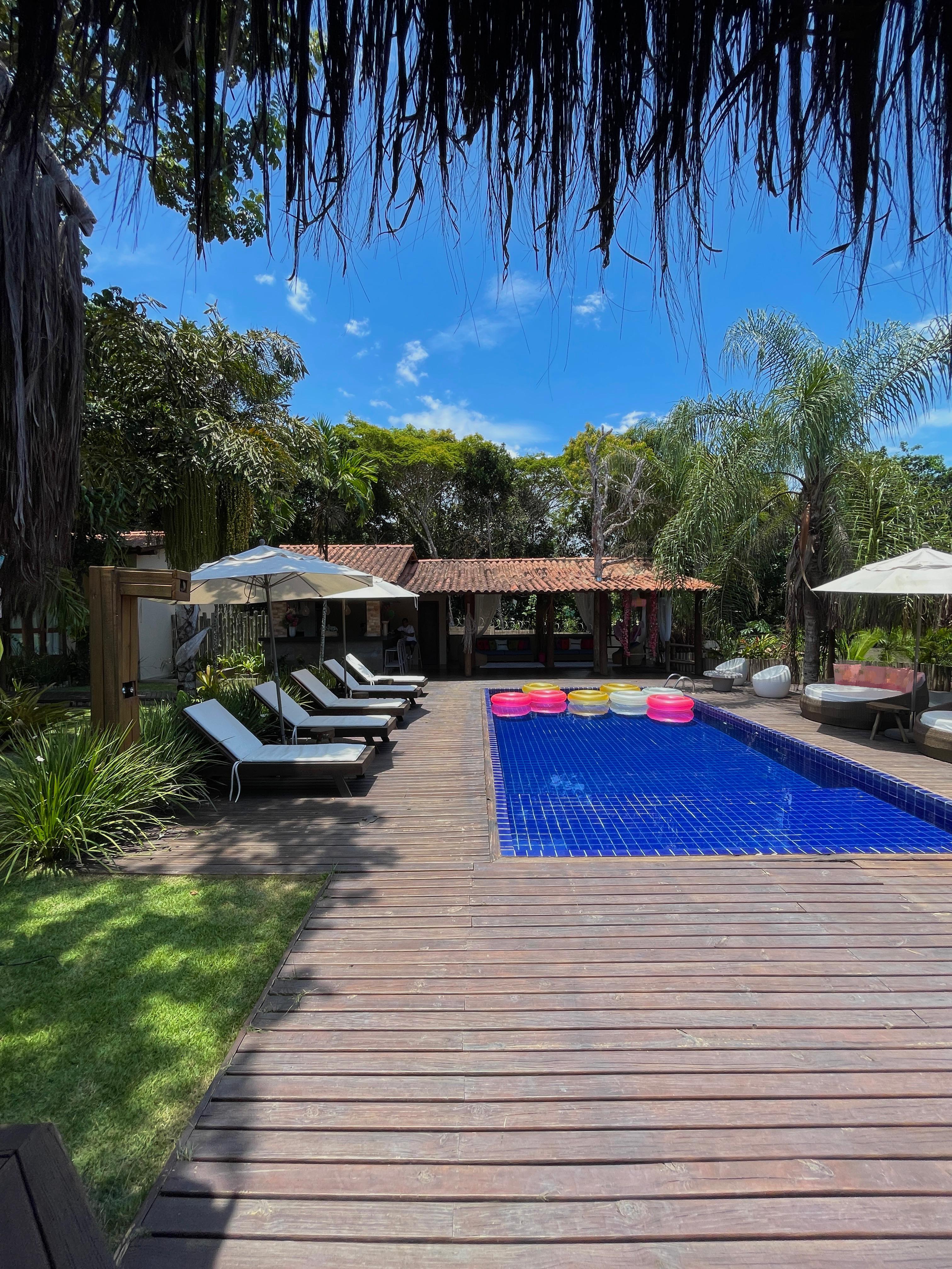 Vende pousada no Alto do Pitinga Arraial d'Ajuda a 100m da praia