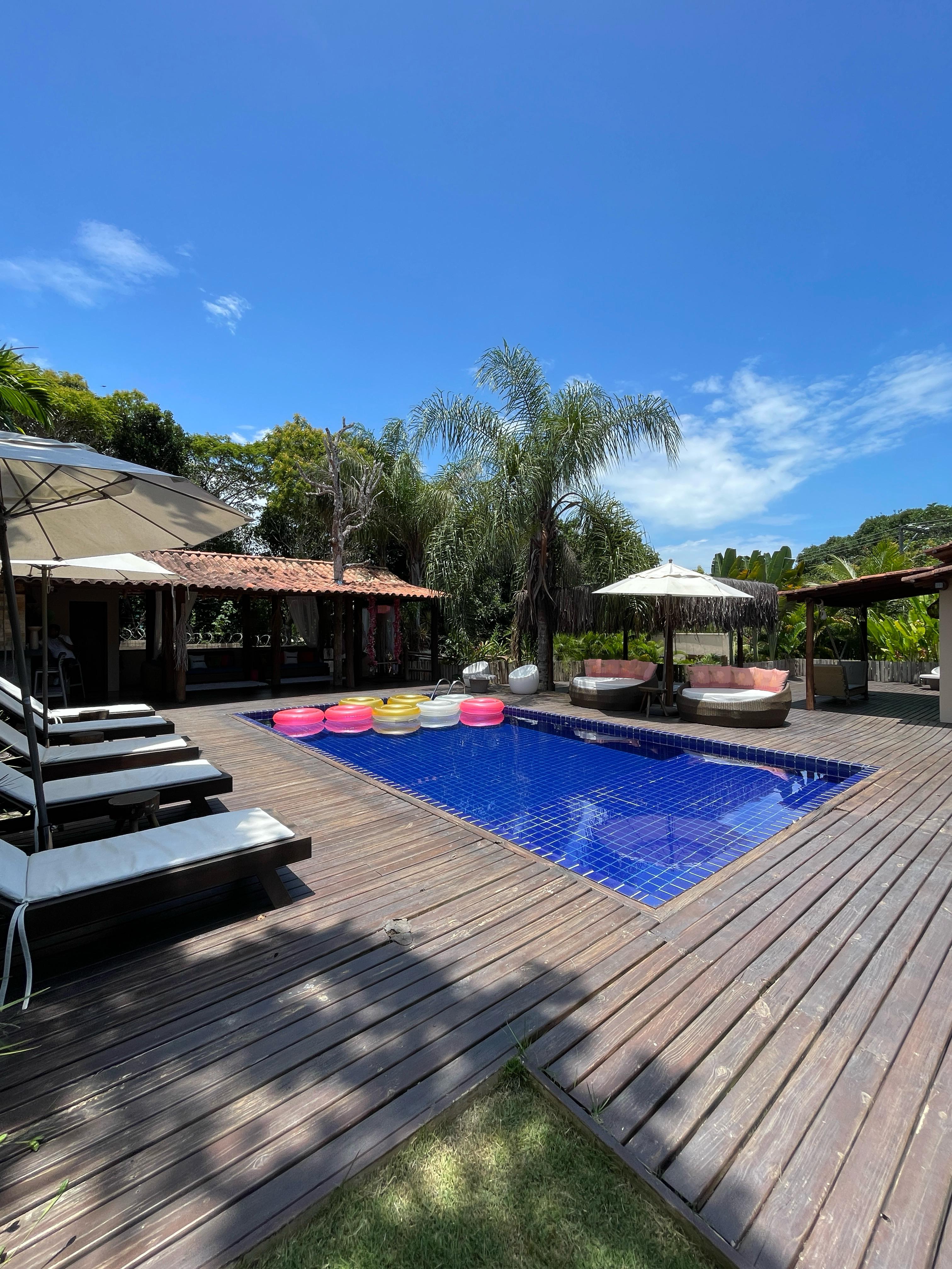 Vende pousada no Alto do Pitinga Arraial d'Ajuda a 100m da praia