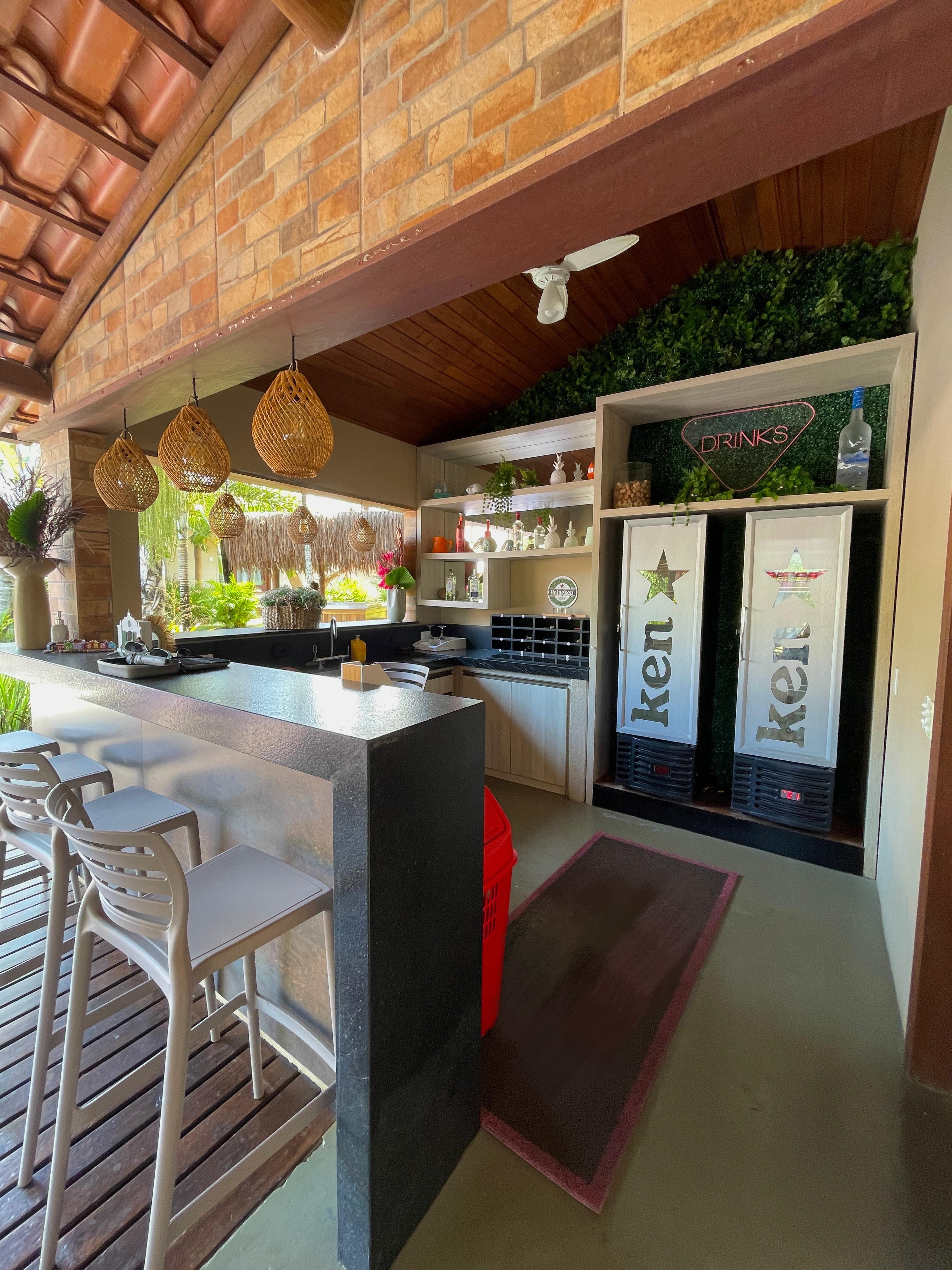 Vende pousada no Alto do Pitinga Arraial d'Ajuda a 100m da praia