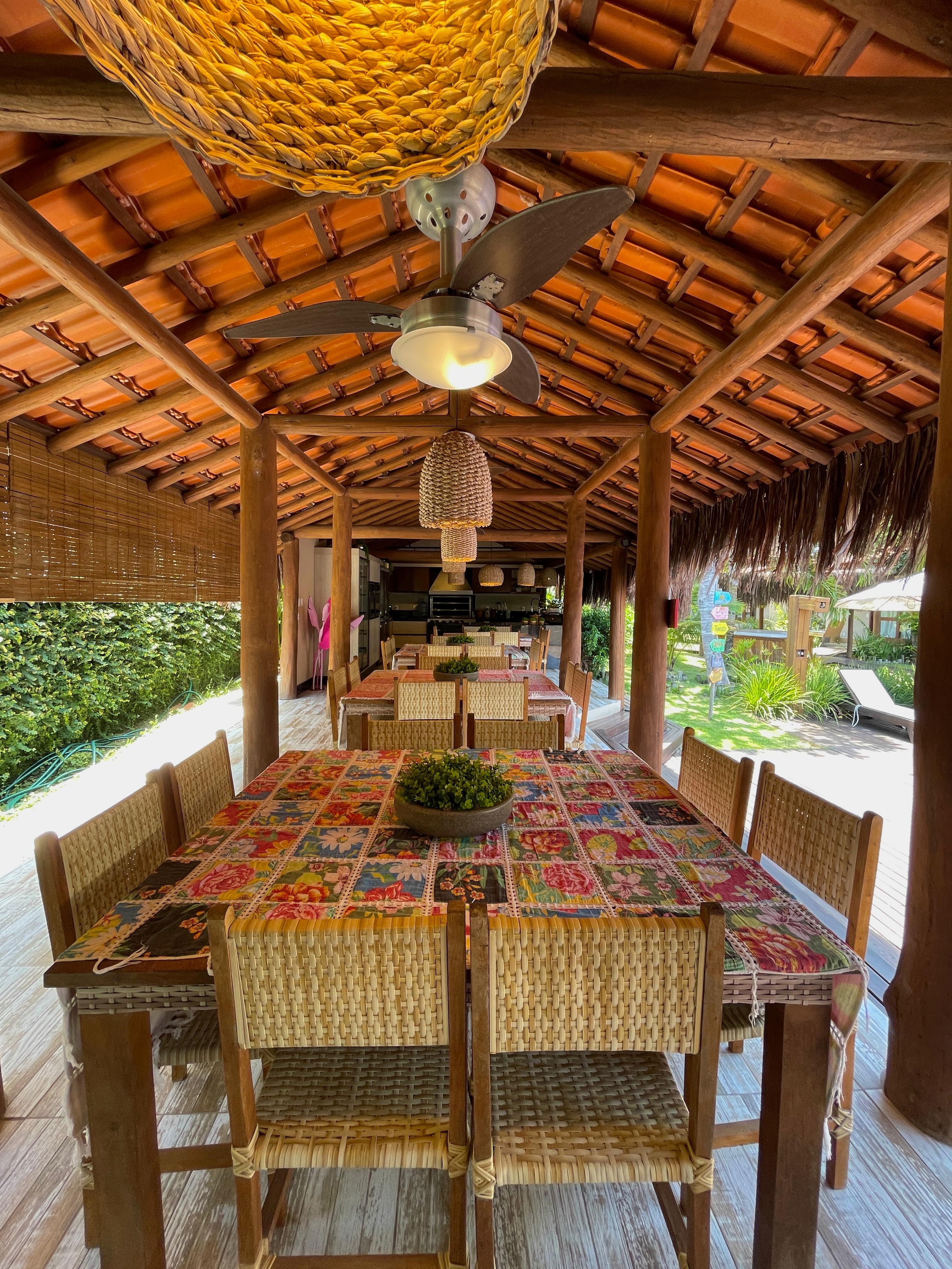 Vende pousada no Alto do Pitinga Arraial d'Ajuda a 100m da praia