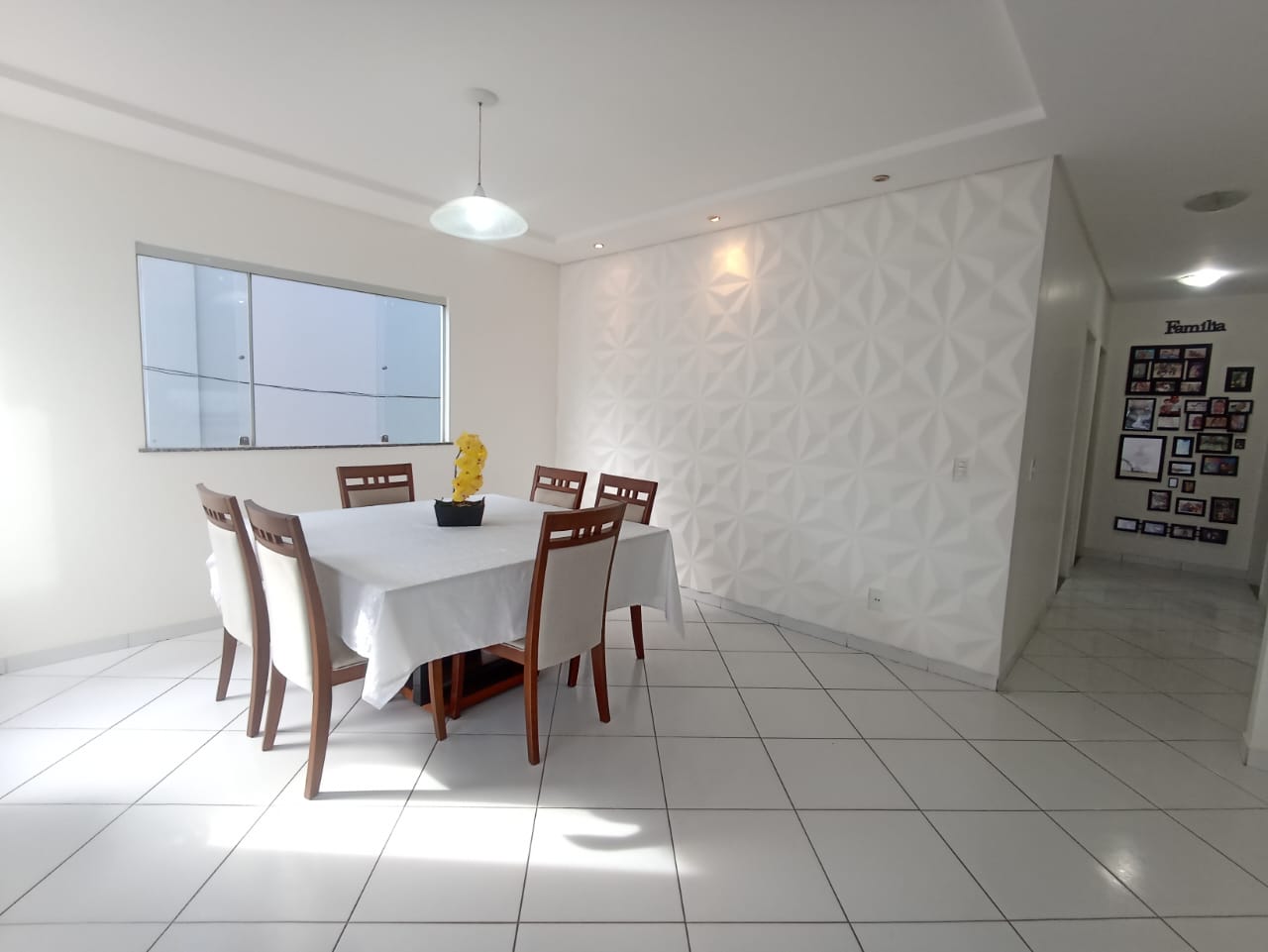 Vende Casa com piscina no Alamar