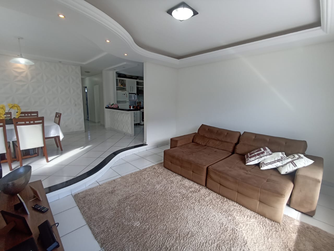 Vende Casa com piscina no Alamar