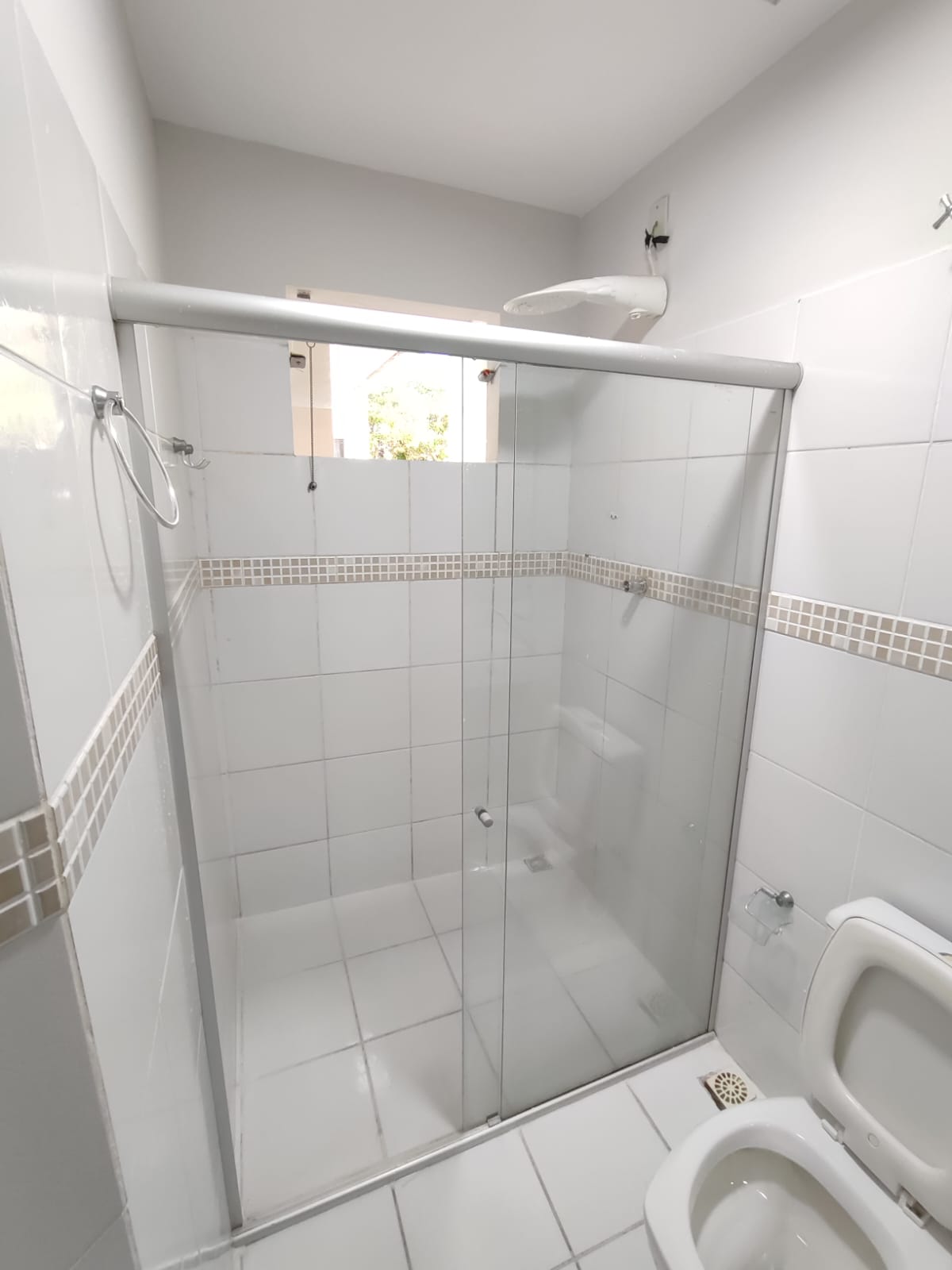 Aluga Apartamento no Centro  (SEM GARAGEM)