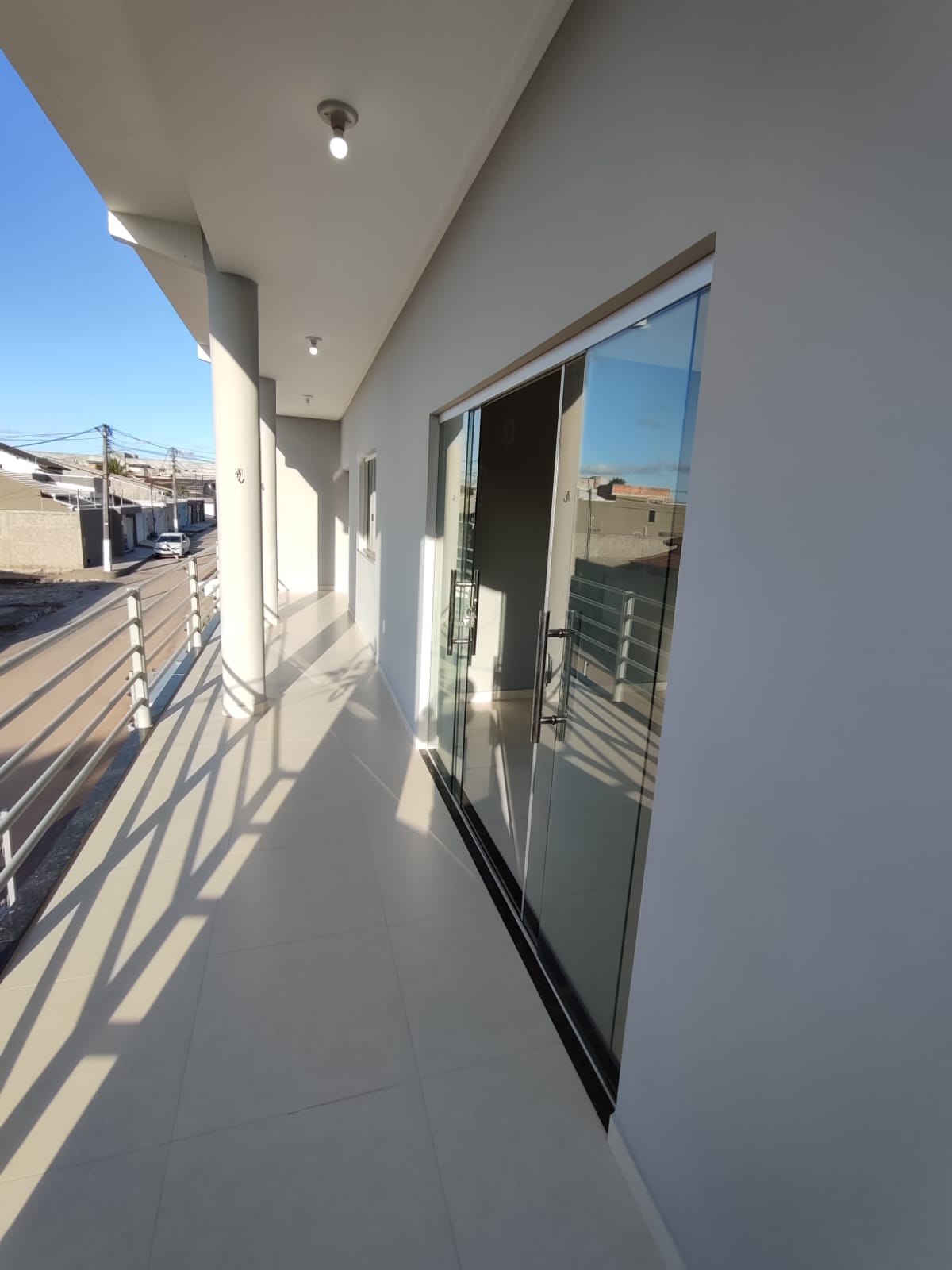 Aluga Apartamento Novo no Dinah Borges
