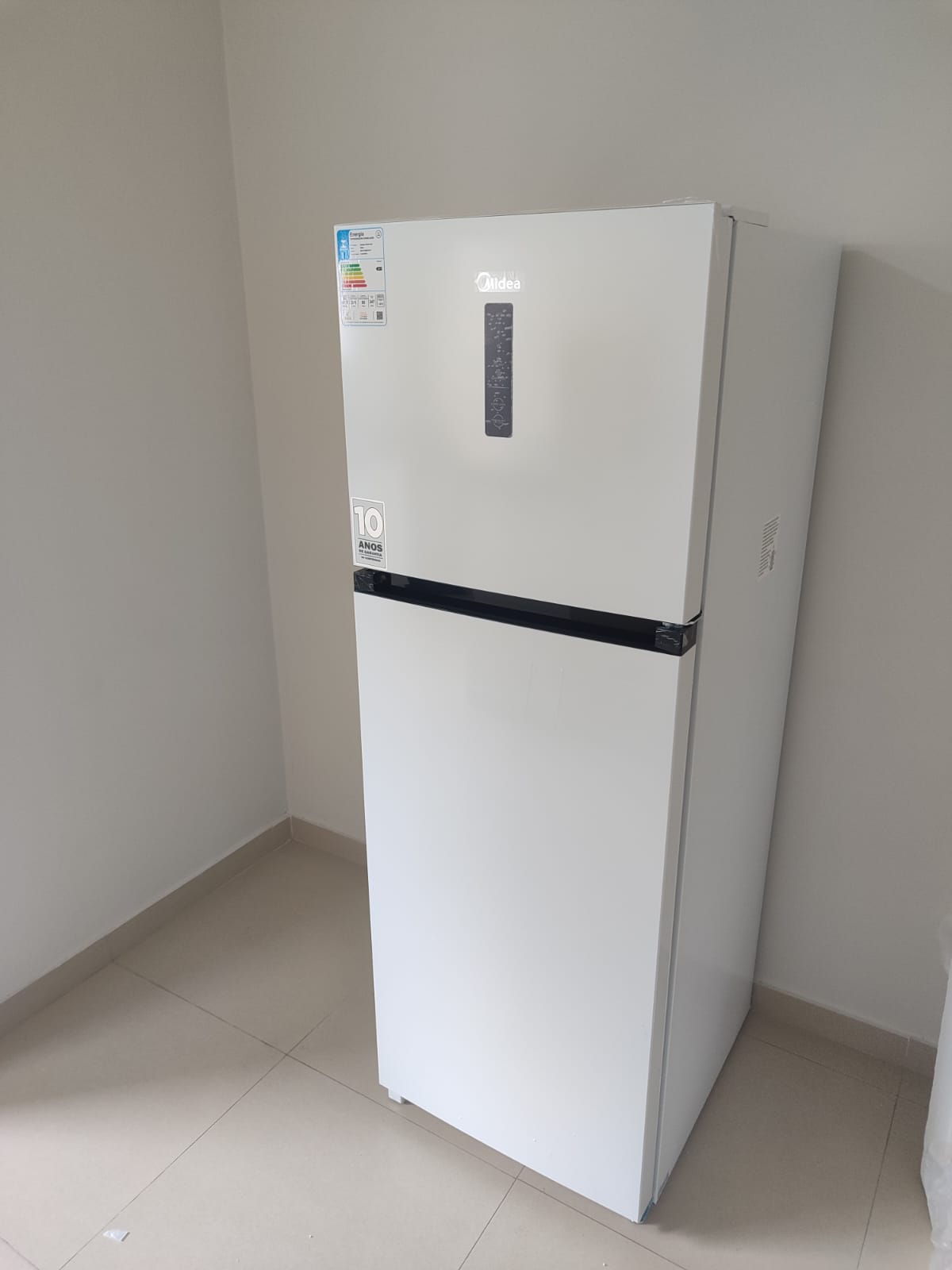 Aluga Apartamento Mobiliado no Centro (Um quarto - Próx. faculdade Pitágoras)