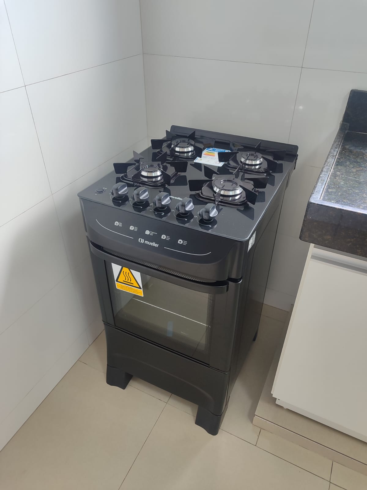 Aluga Apartamento Mobiliado no Centro (Um quarto - Próx. faculdade Pitágoras)