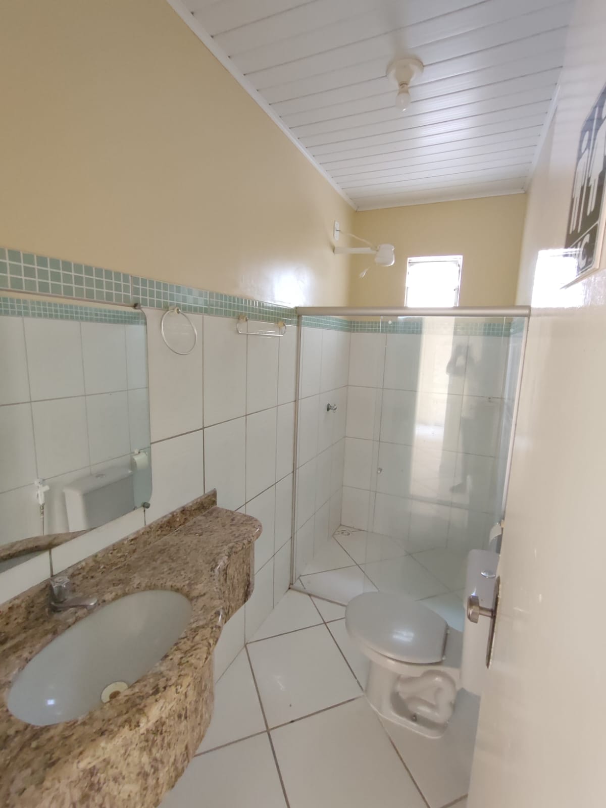 Aluga Casa no bairro Santa Lúcia