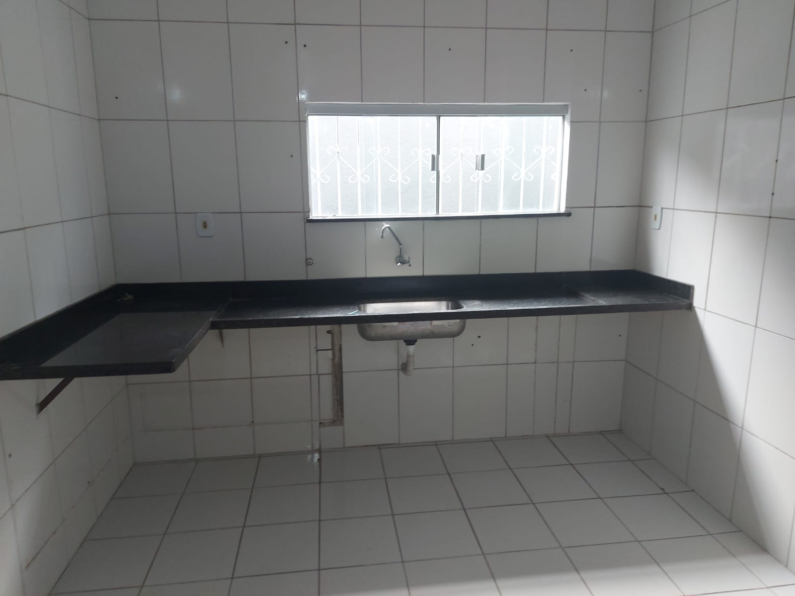 Vende Casa Ampla no bairro Centauro