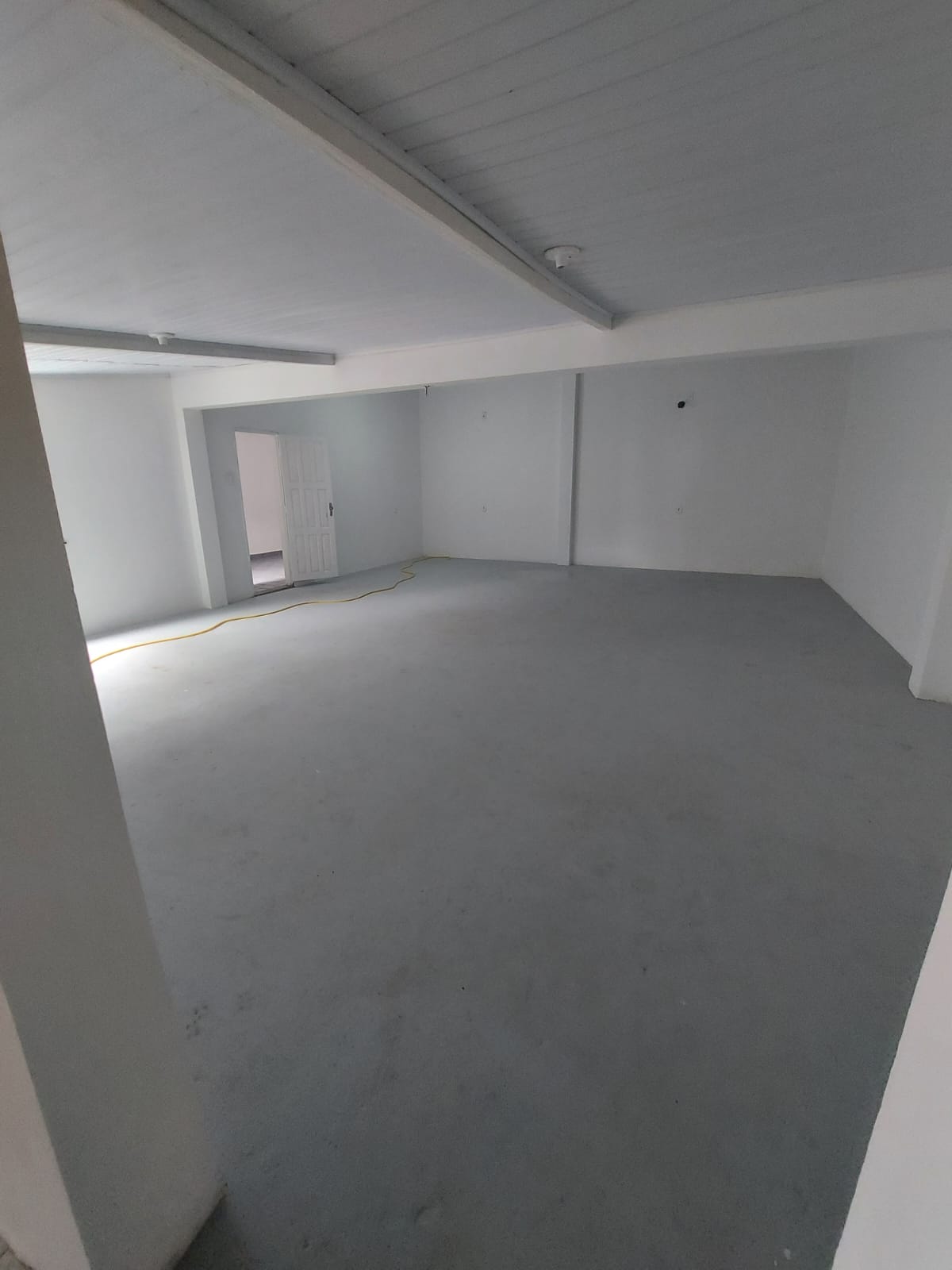 Vende Casa Ampla no bairro Centauro