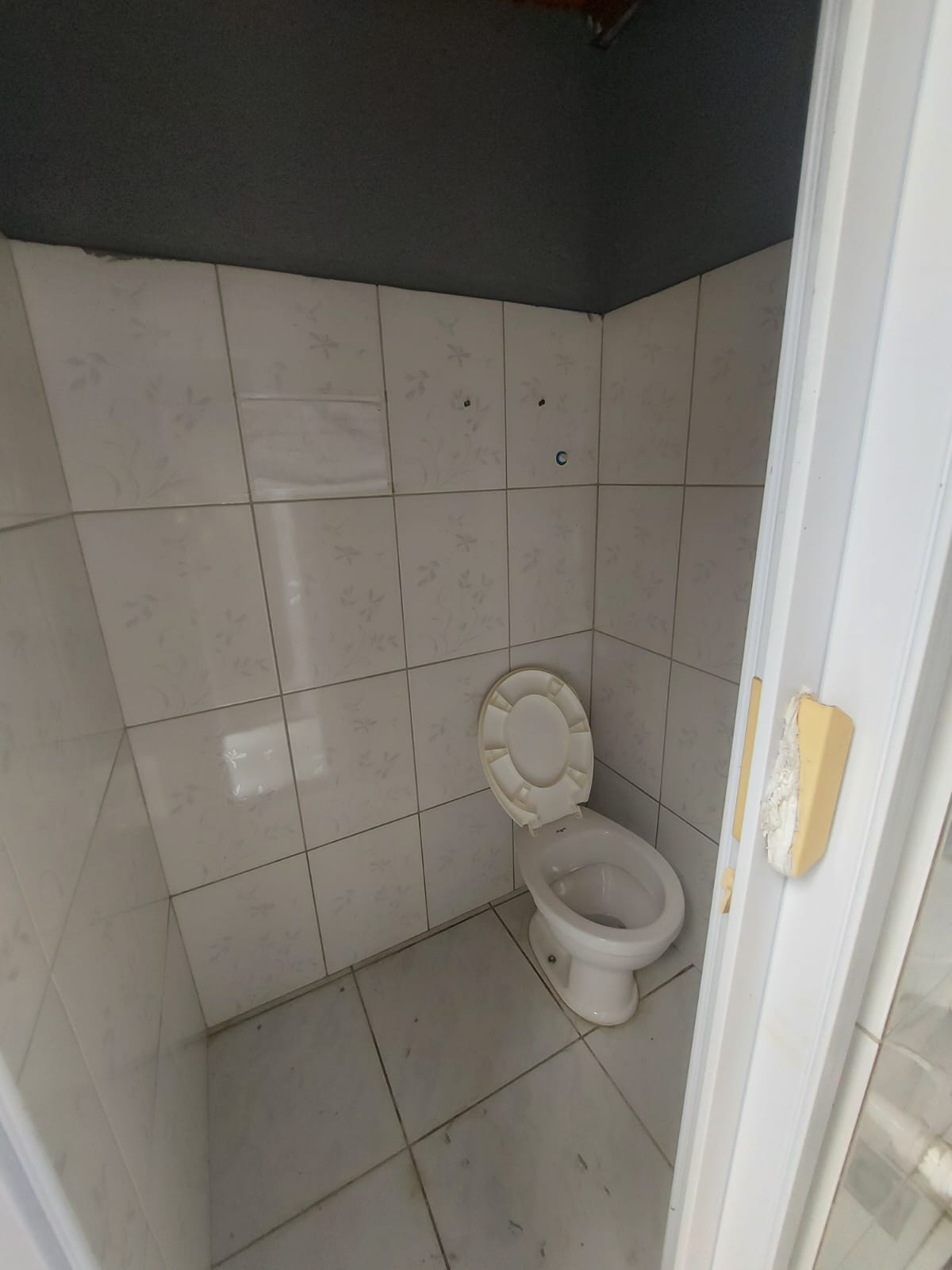 Vende Casa Ampla no bairro Centauro